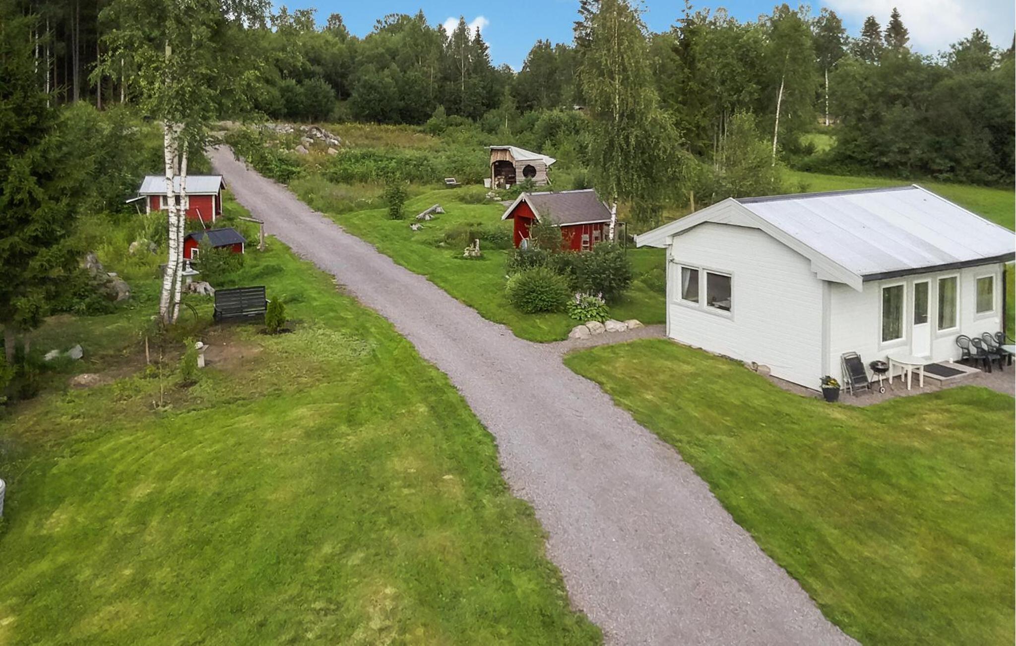 2 Bedroom Stunning Home In Skotterud view 5