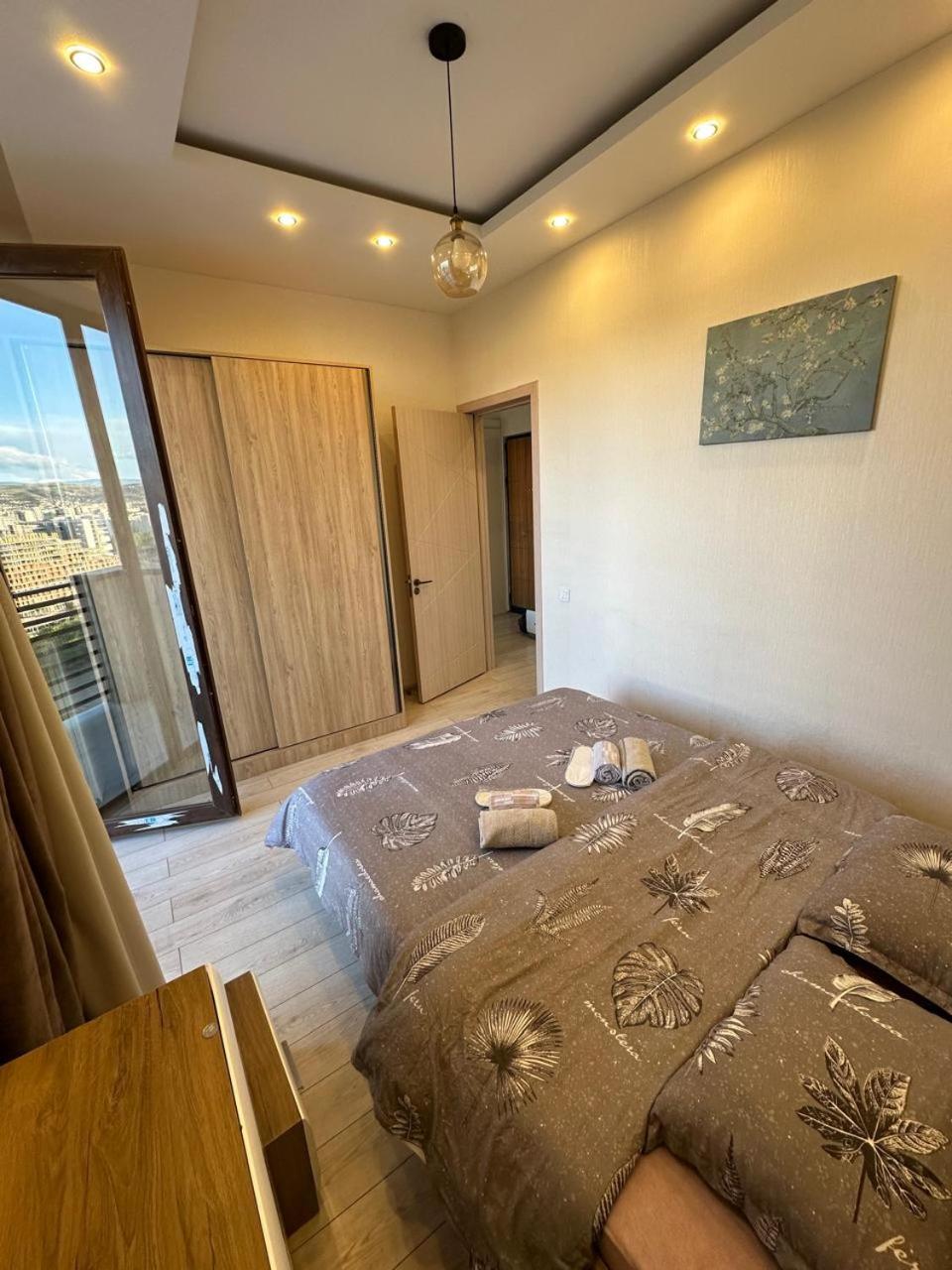 Apartment in the center Tbilisi view 4