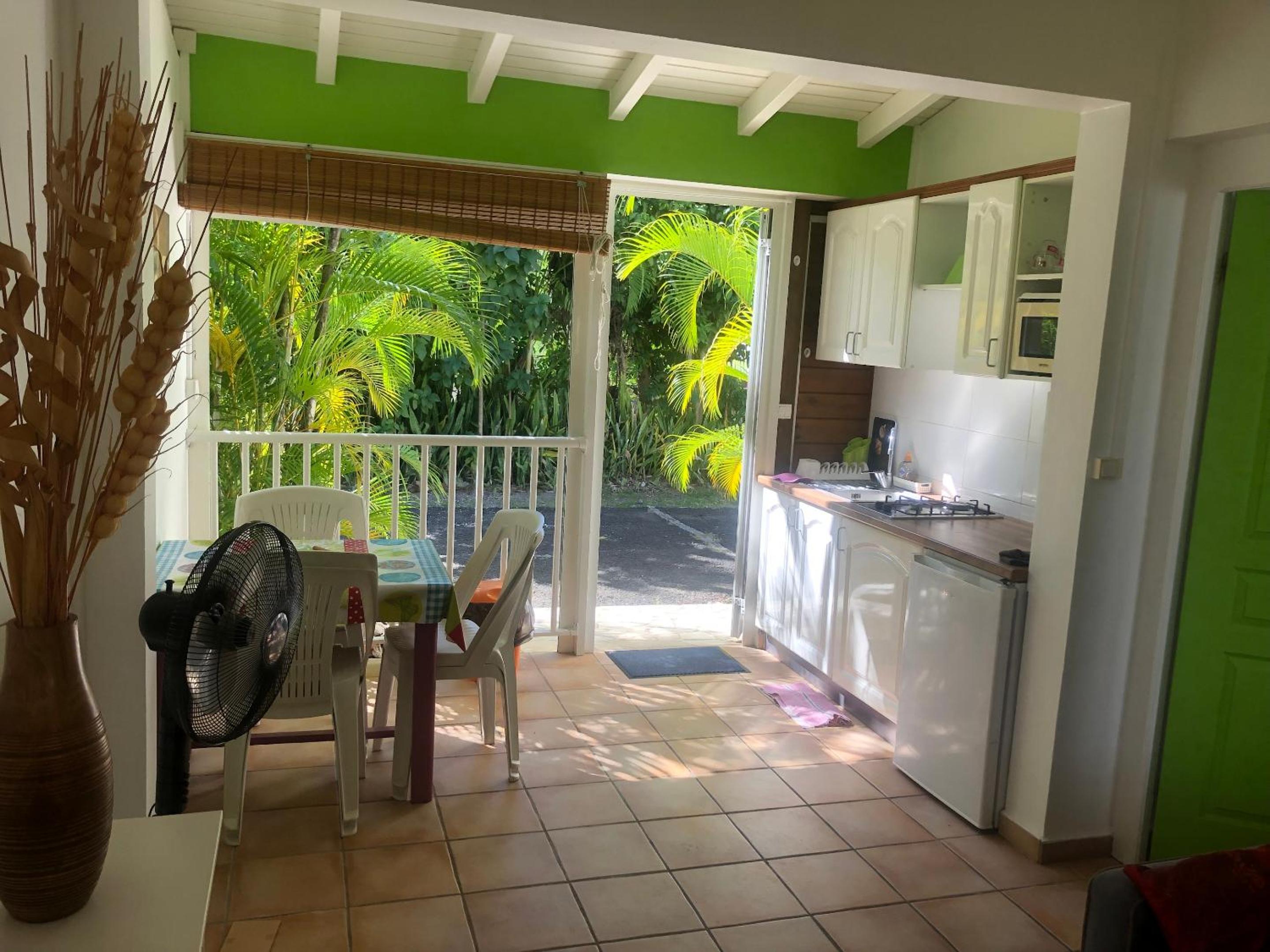 Appartement charmeur à Sainte-Anne, 40 m², jardin view 5