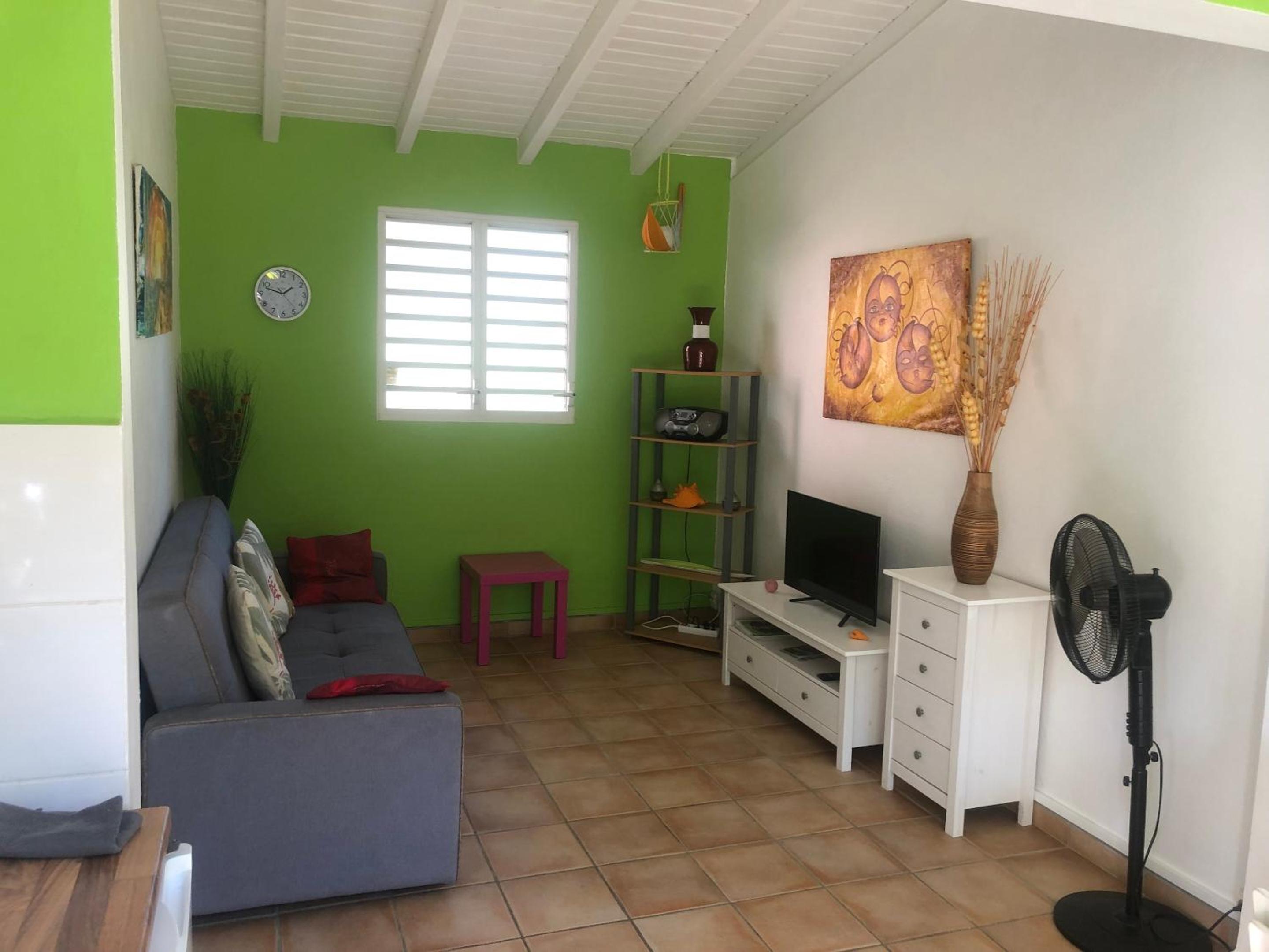 Appartement charmeur à Sainte-Anne, 40 m², jardin view 4
