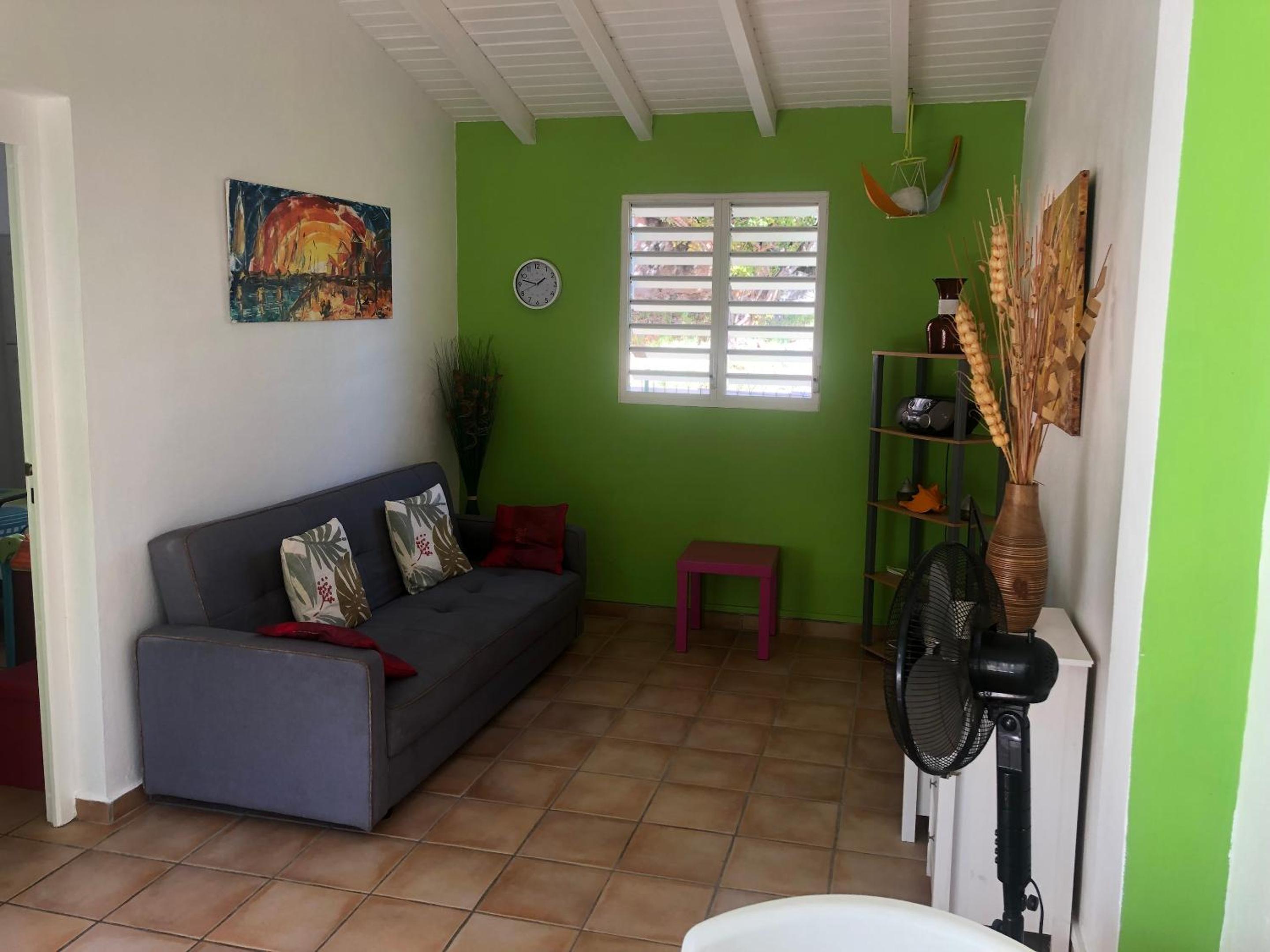 Appartement charmeur à Sainte-Anne, 40 m², jardin view 3