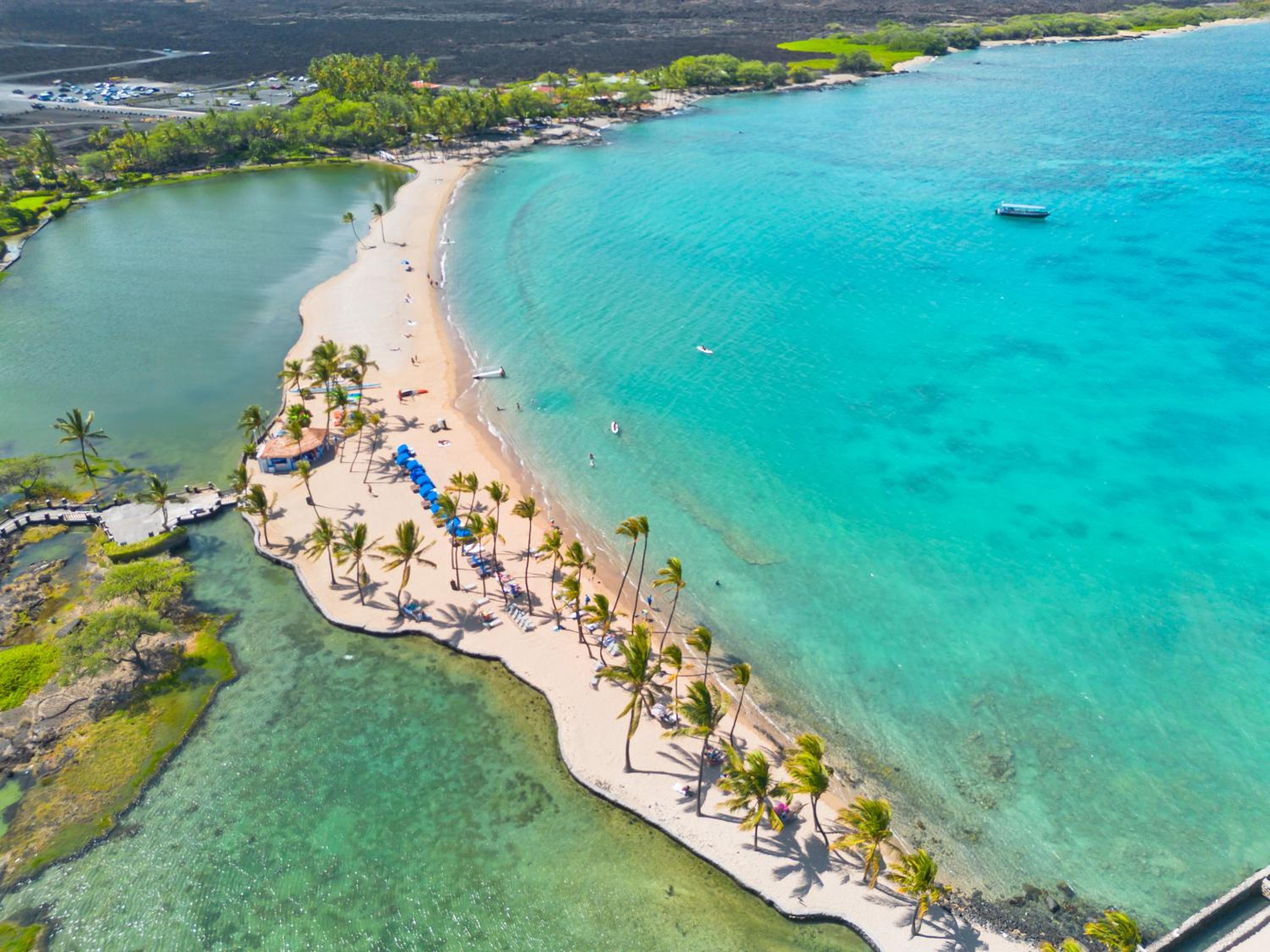 Hilton Pool Pass Included, Kolea - Luxe 2BR Villa Steps to Beach Pool HotTub Gym