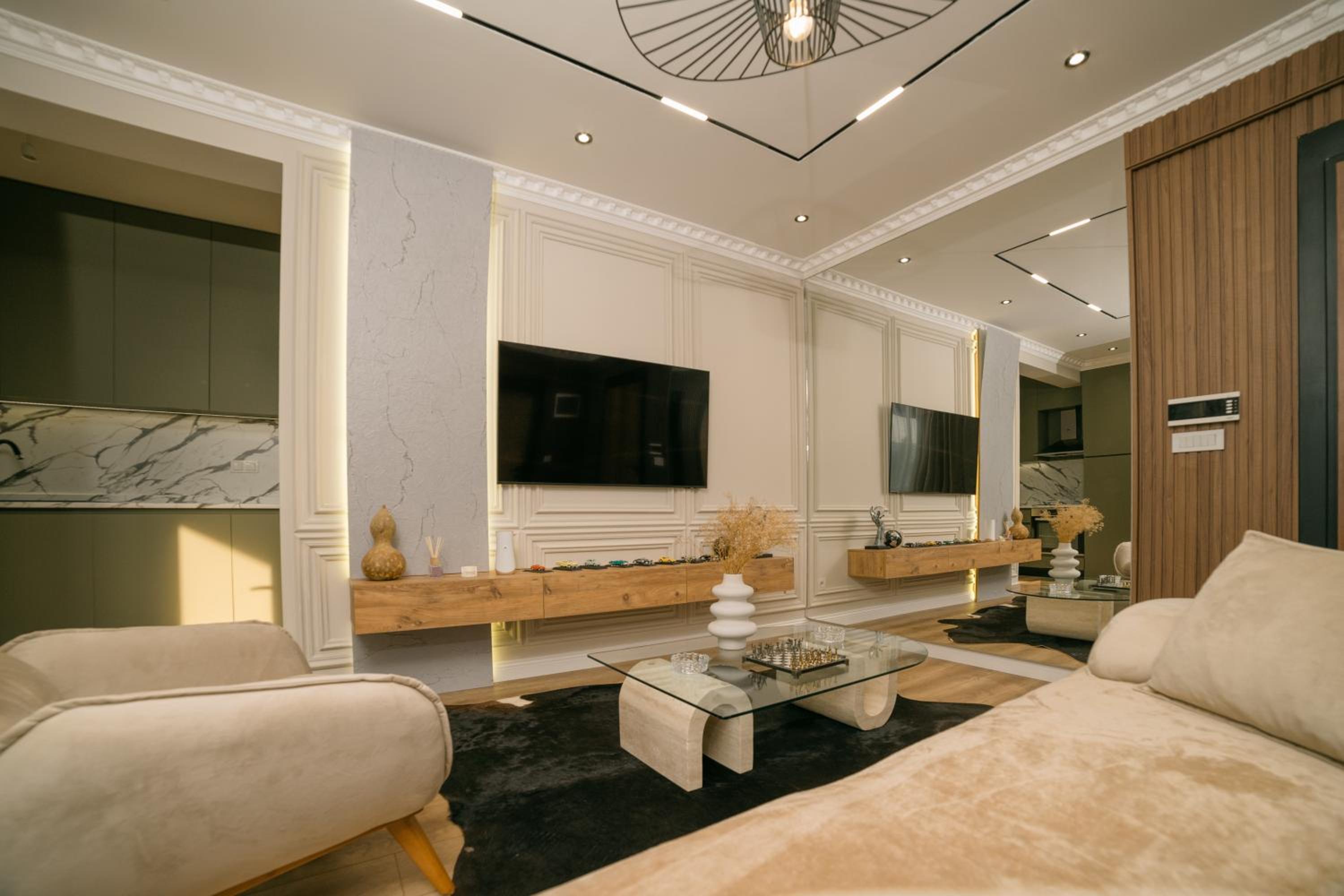 Luxury Apartment with Green Terrace, Porto Milena View and Private Garage view 3