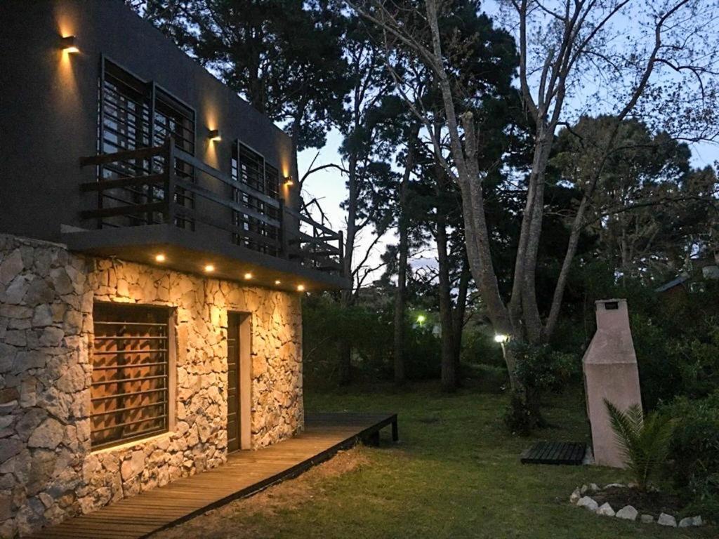 Hermosa casa en dos plantas cerca del centro y de la playa