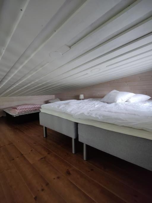 Villa Aurinkoranta Mökki merenrannalla!