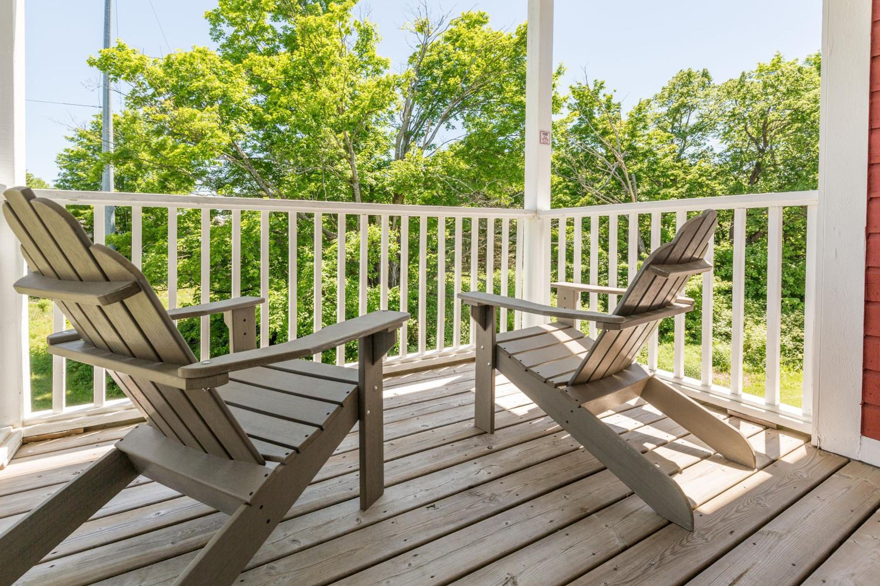 Country Club Charm - 4-Bed Radiant Resort Condo