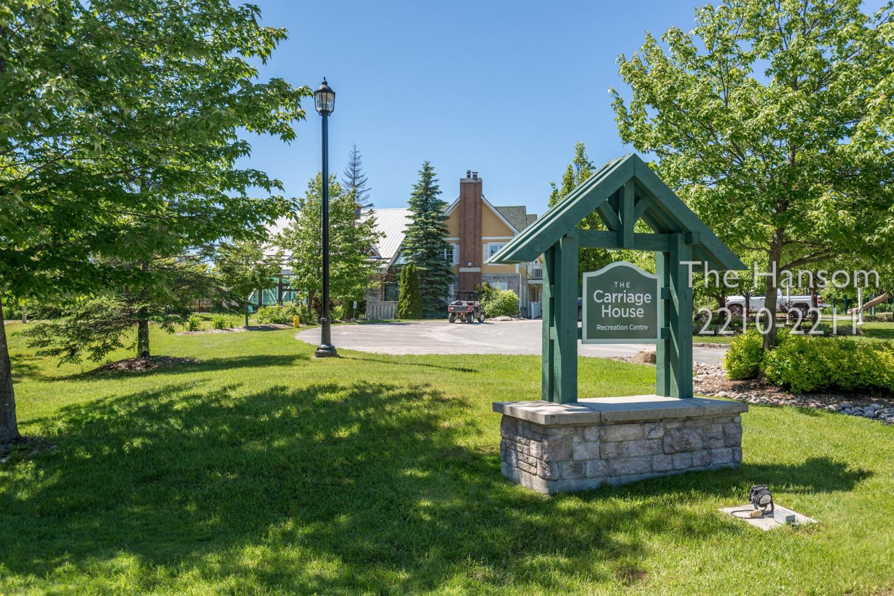 Country Club Charm - 4-Bed Radiant Resort Condo