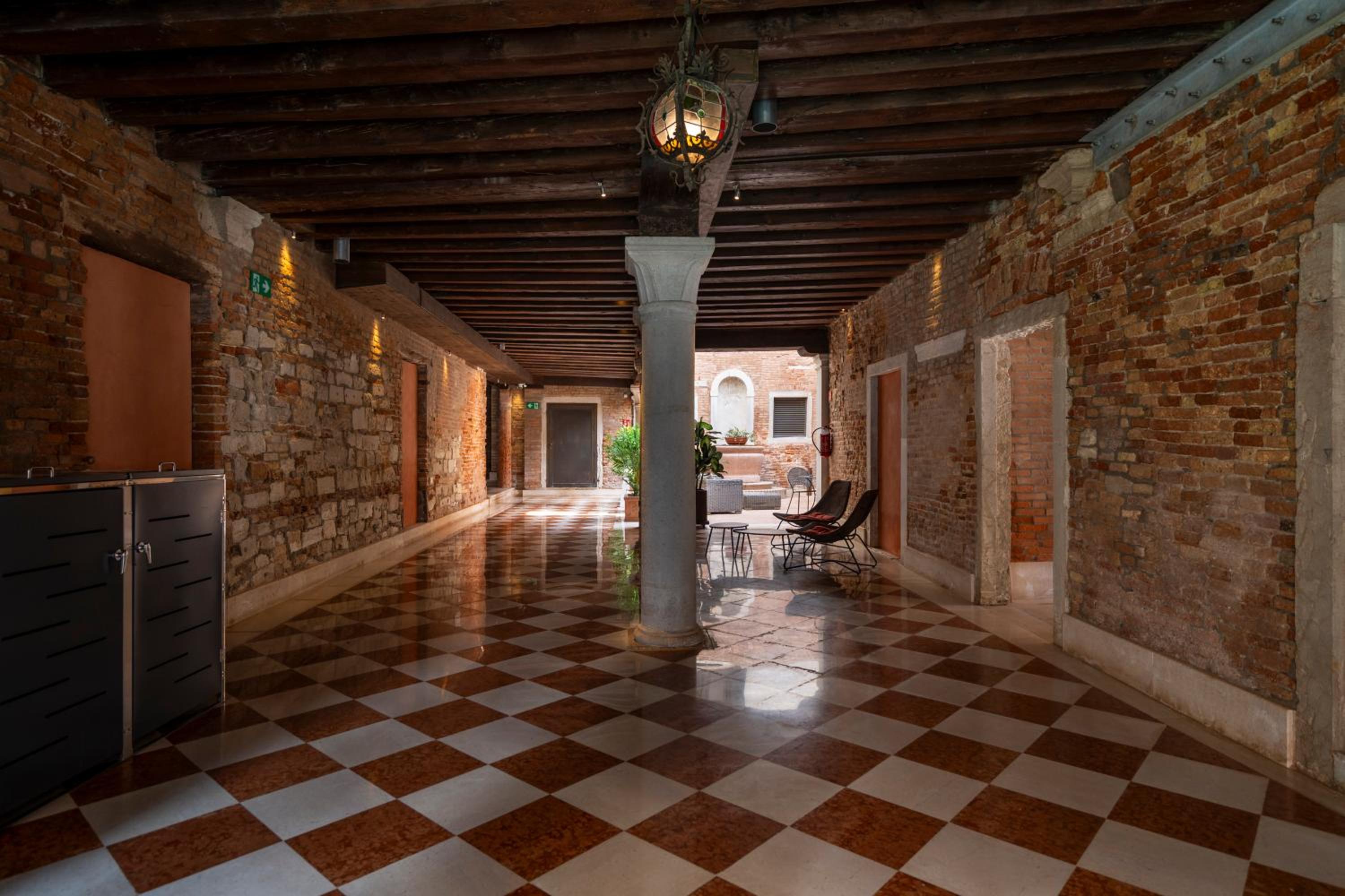 Palazzo Morosini Degli Spezieri - Lifestyle Apartments