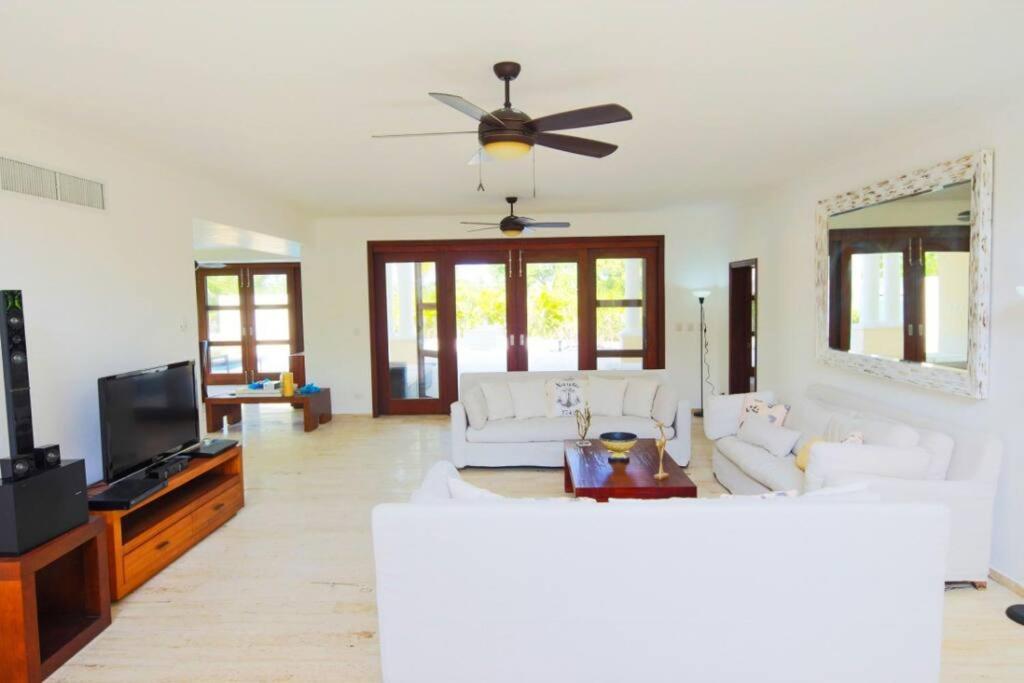 5 Bdr Pool Villa Golf Club view 2