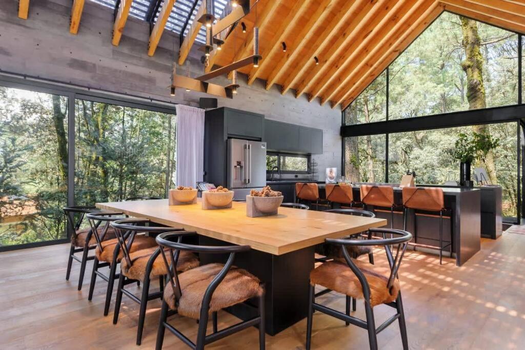 Casa Fika Surrounded by forest in Rancho Avándaro