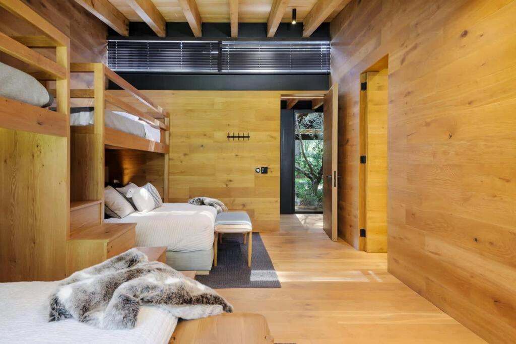Casa Fika Surrounded by forest in Rancho Avándaro