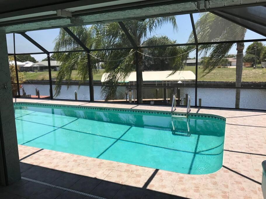 Honolulu East - Vacation home with heated pool and Gulf-access canal - Property Image 19