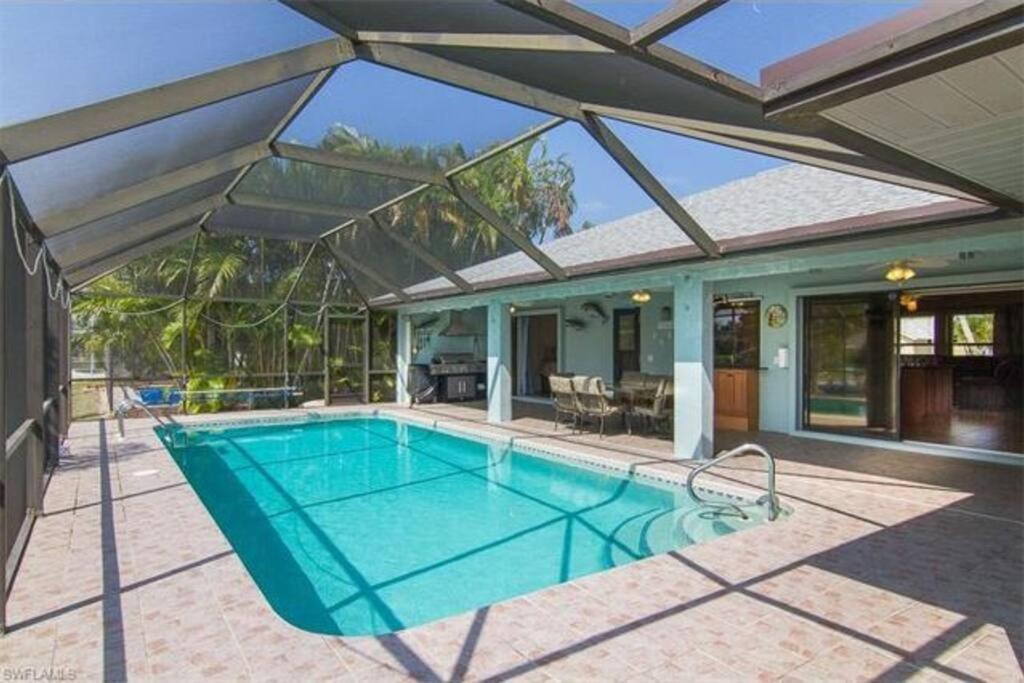 Honolulu East - Vacation home with heated pool and Gulf-access canal - Property Image 12