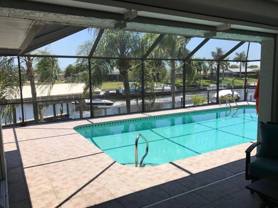 Honolulu East - Vacation home with heated pool and Gulf-access canal - Property Image 6
