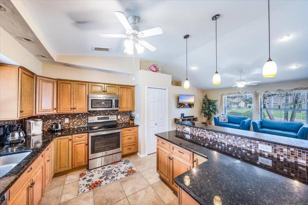 Honolulu East - Vacation home with heated pool and Gulf-access canal - Property Image 3
