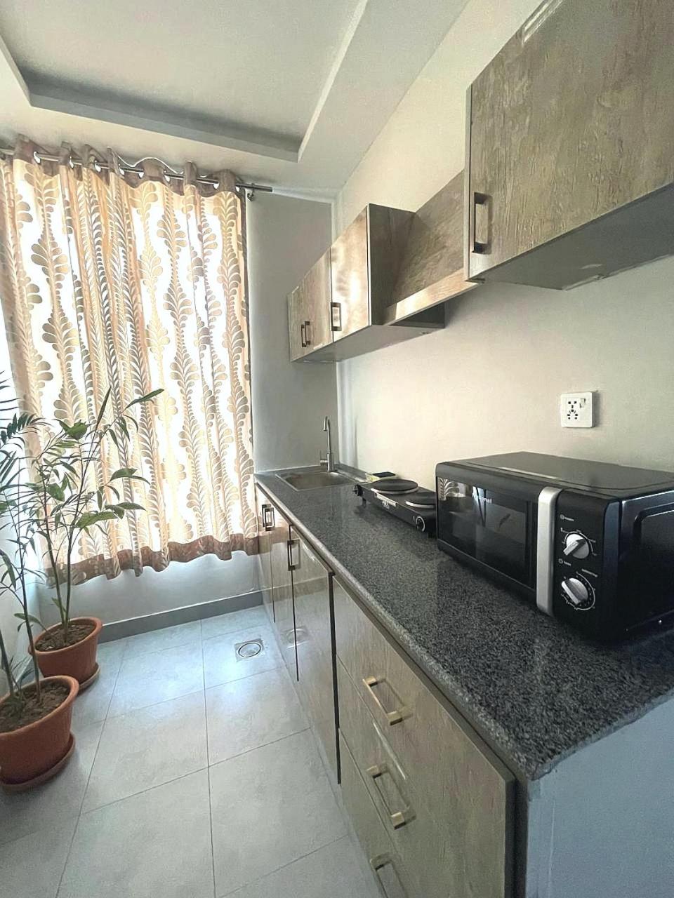 Elegant Retreat-Studio Apartment view 4