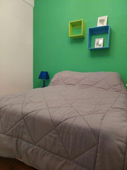 Alójate en Recoleta en este Cómodo Departamento 2 Ambientes