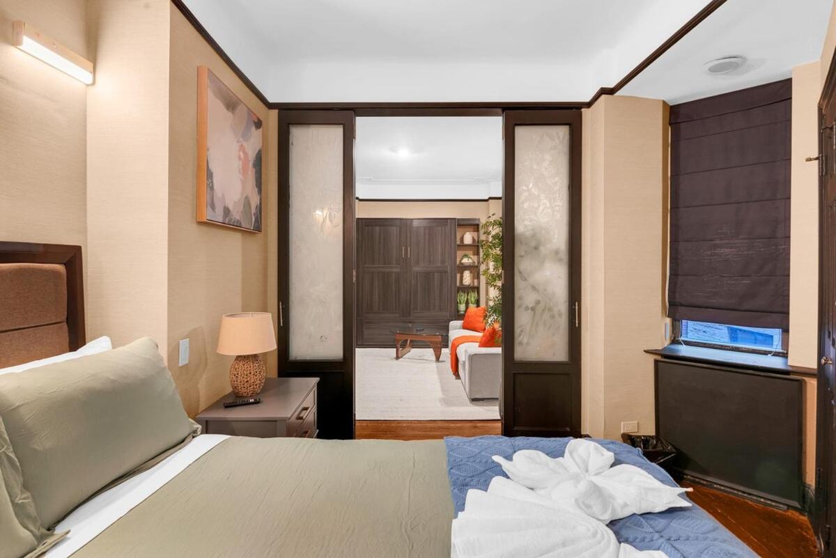 Beautiful Apt Near Times Square with GYM & PATIO