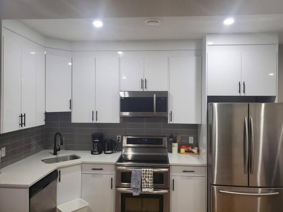 Brand new 2 bedrooms basement suite 15mins from YYC Airport