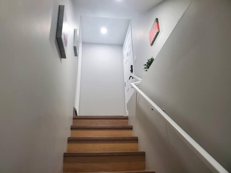 Brand new 2 bedrooms basement suite 15mins from YYC Airport