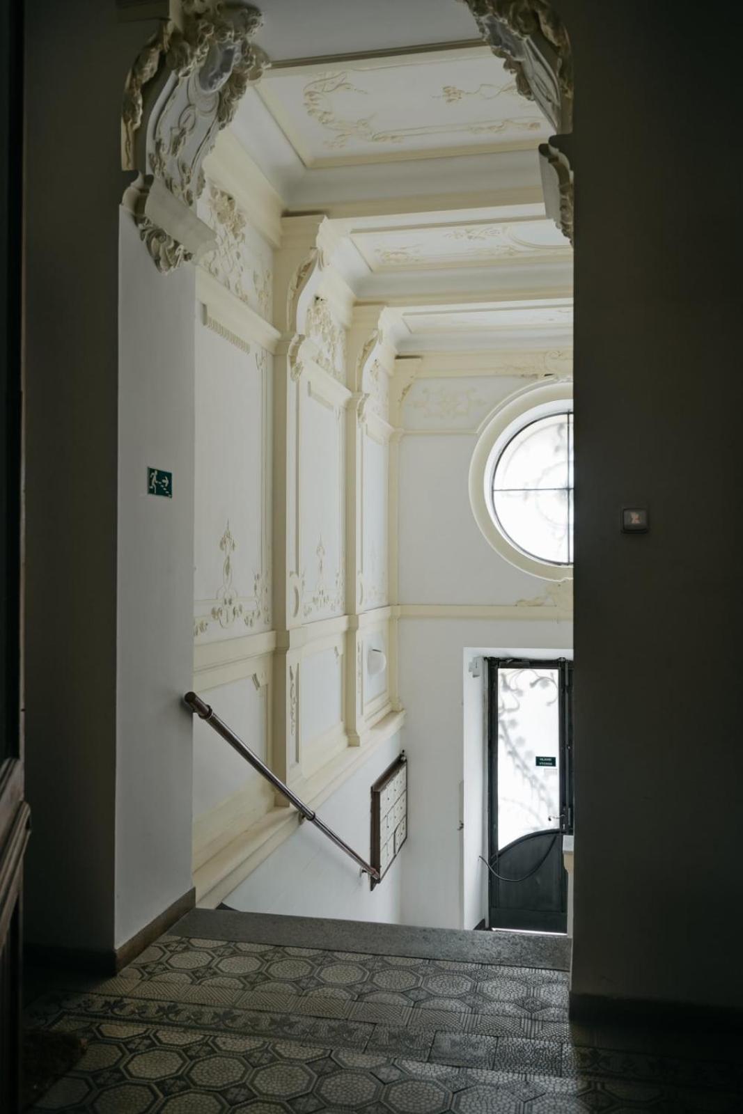 Comfortable and cosy apt a few steps from Dancing House and Naplavka Dance