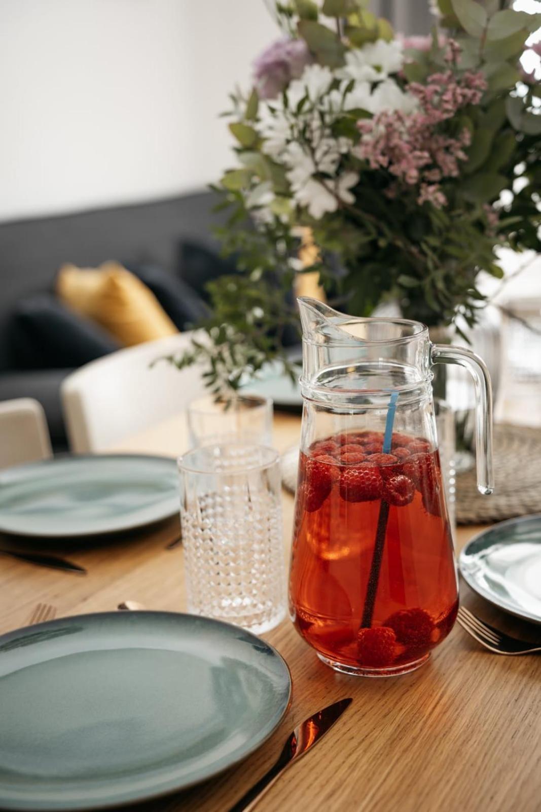 Comfortable and cosy apt a few steps from Dancing House and Naplavka Dance