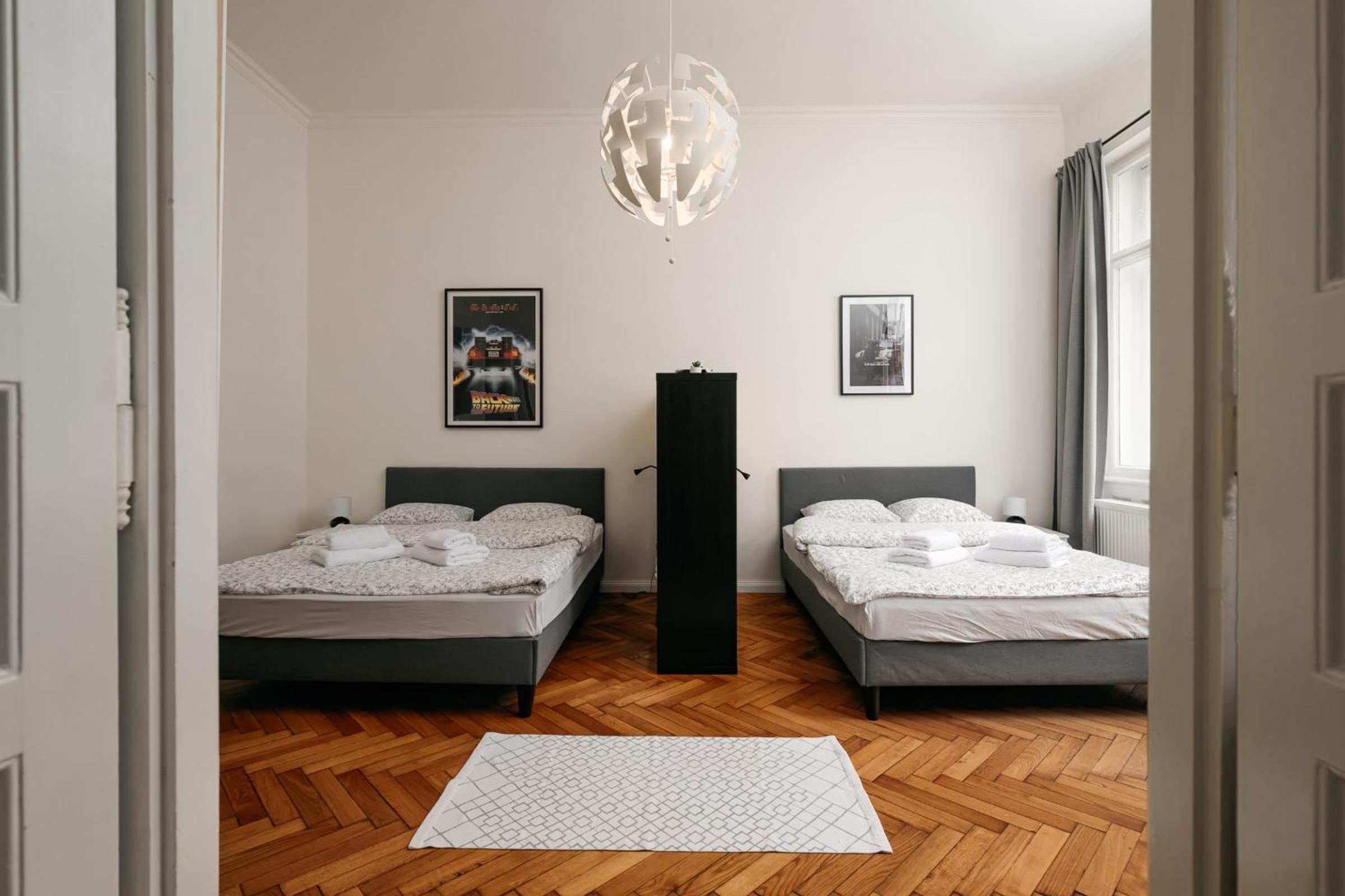 Comfortable and cosy apt a few steps from Dancing House and Naplavka Dance