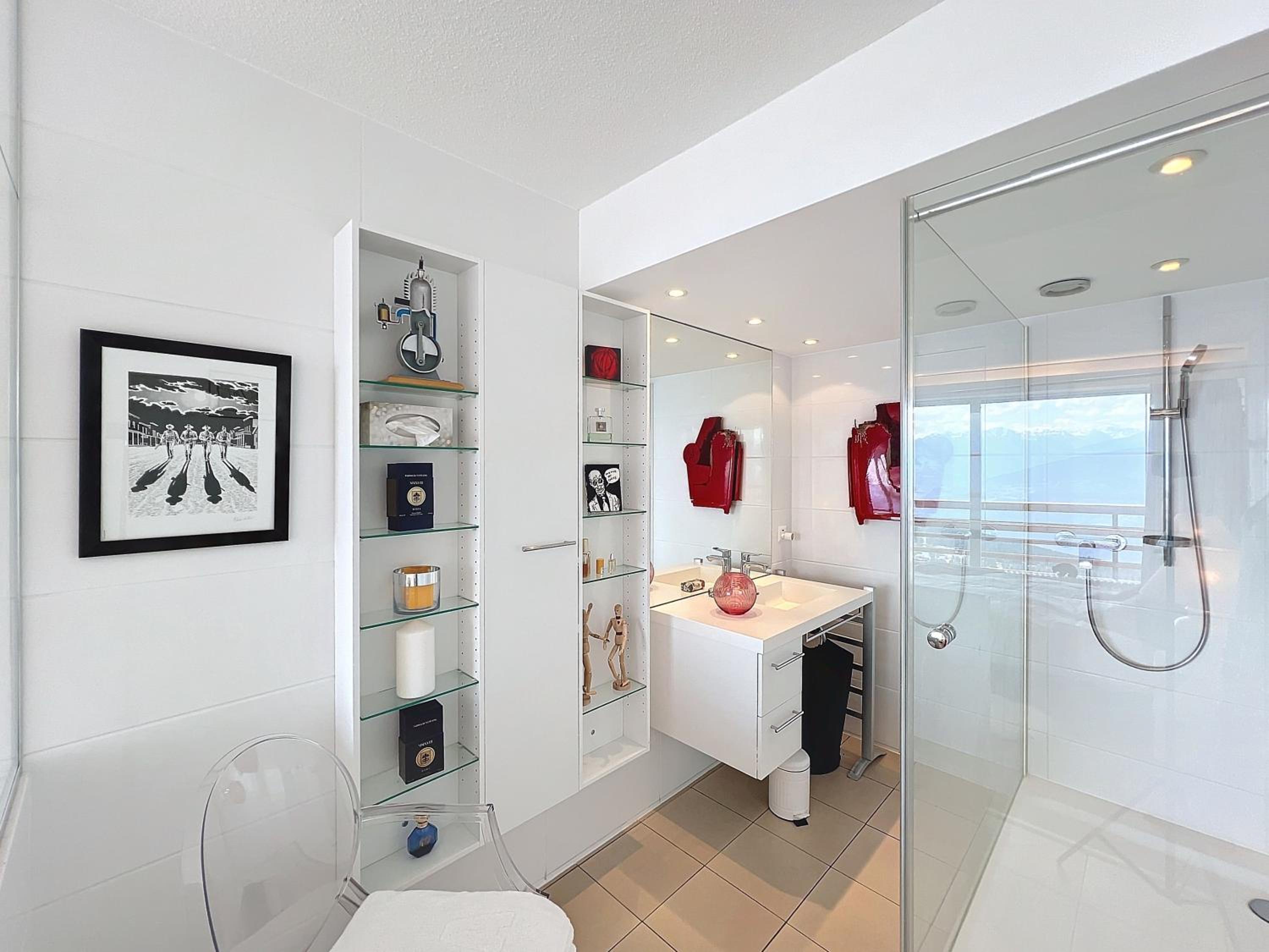 Super Crans Art and Design