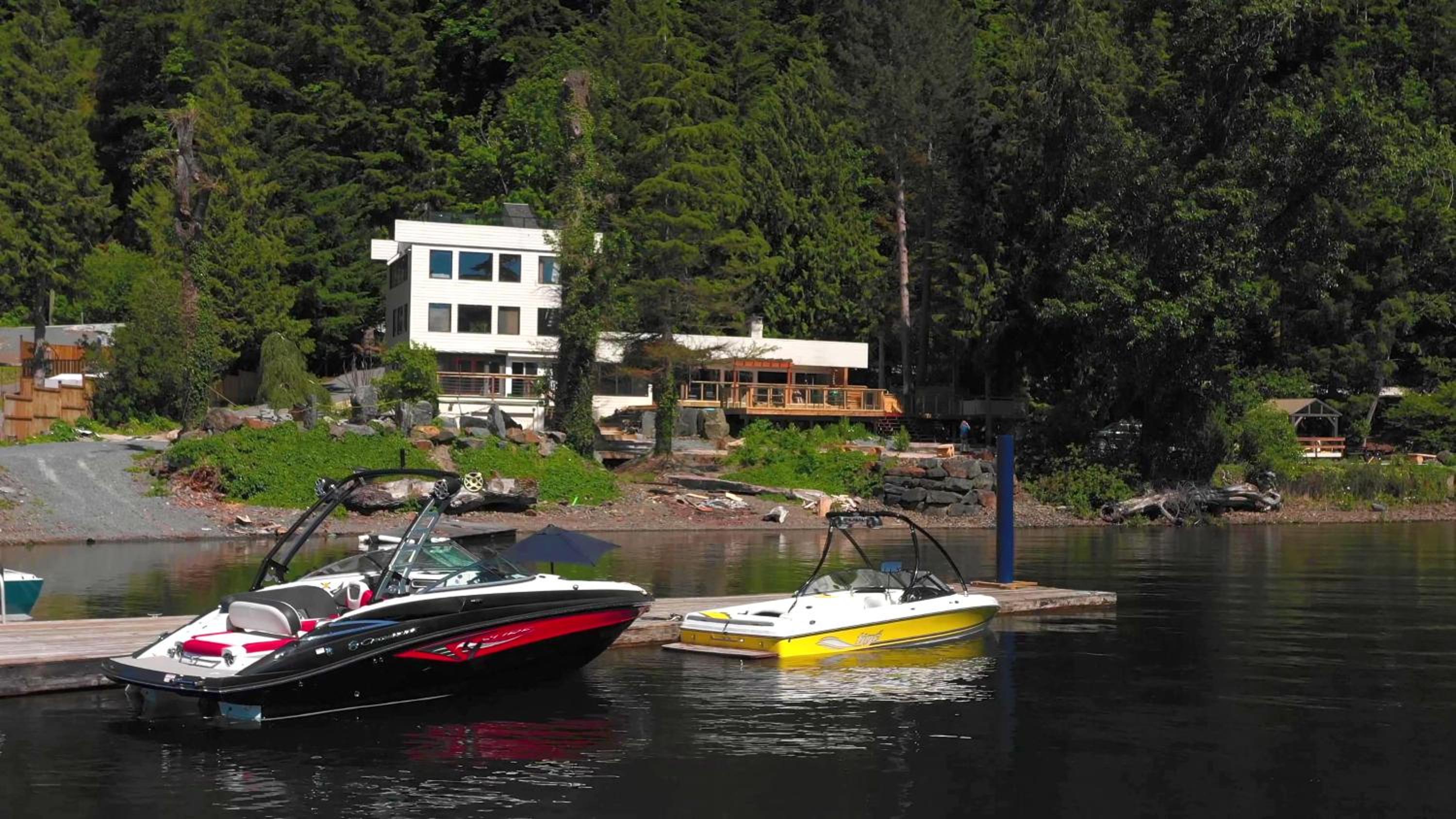 Ozarks Luxurious Lakeside Villa at Harrison Lake