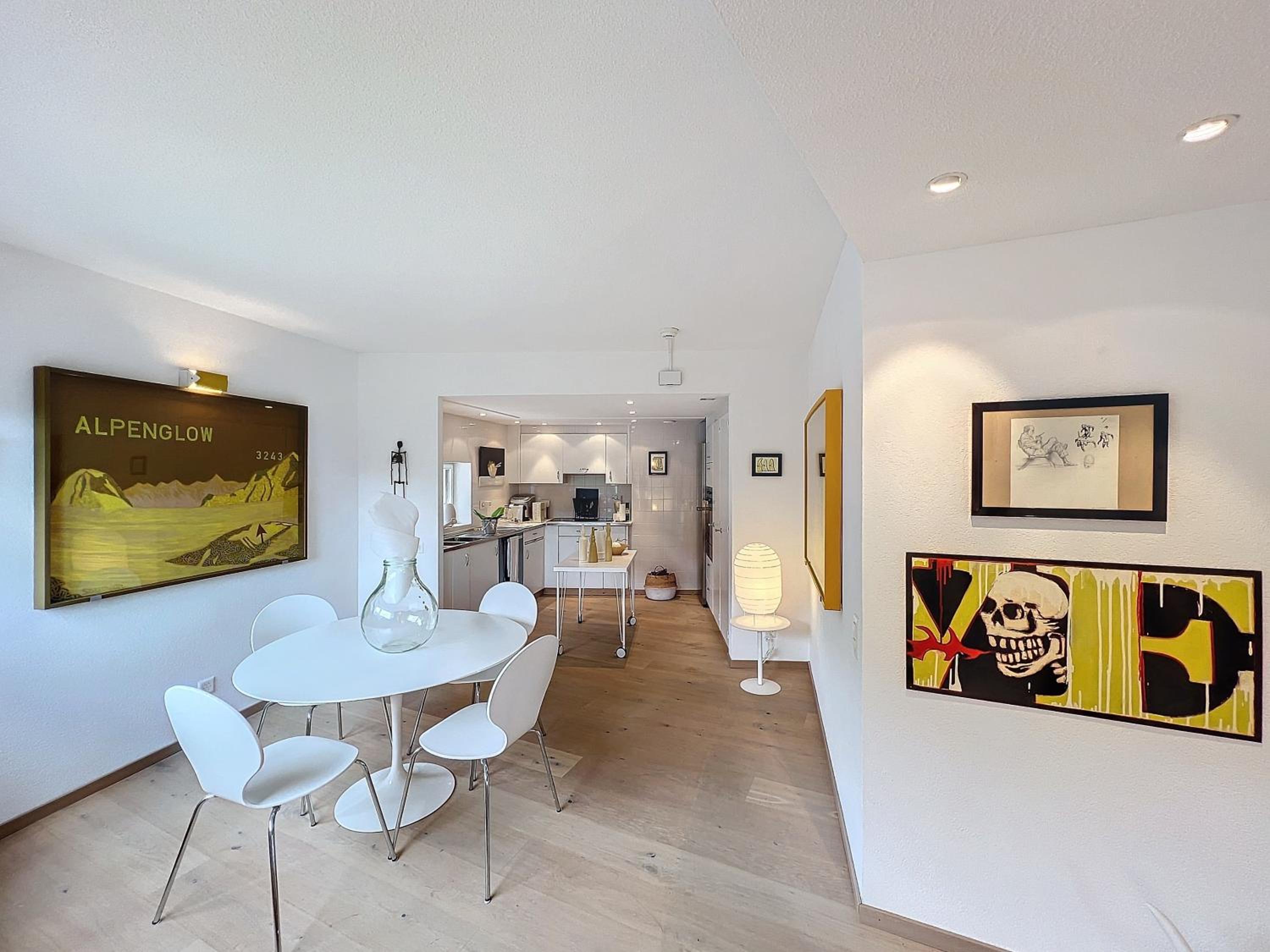 Super Crans Art and Design