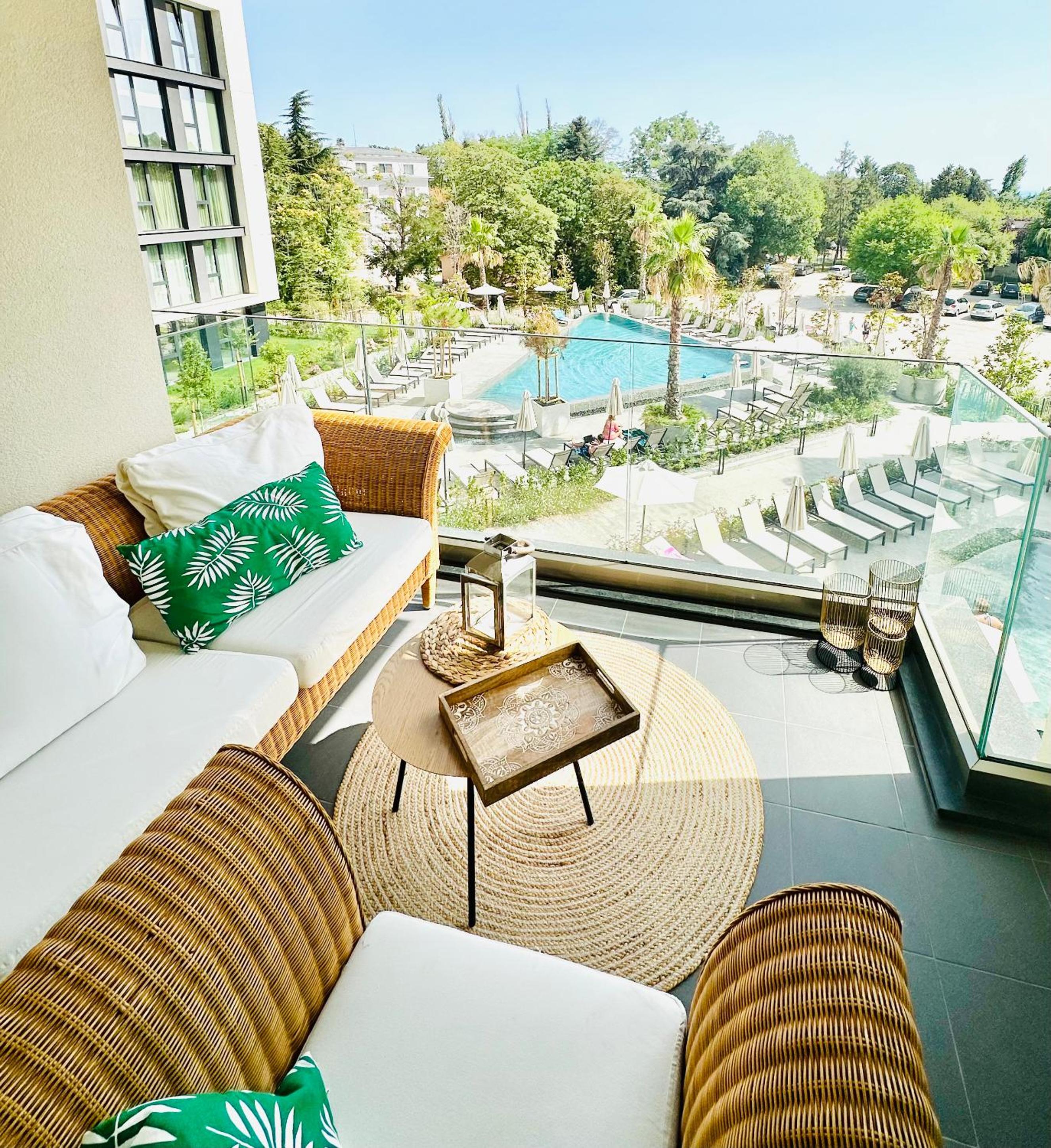 Boutique luxury apartment Azur Deluxe resort On the beach
