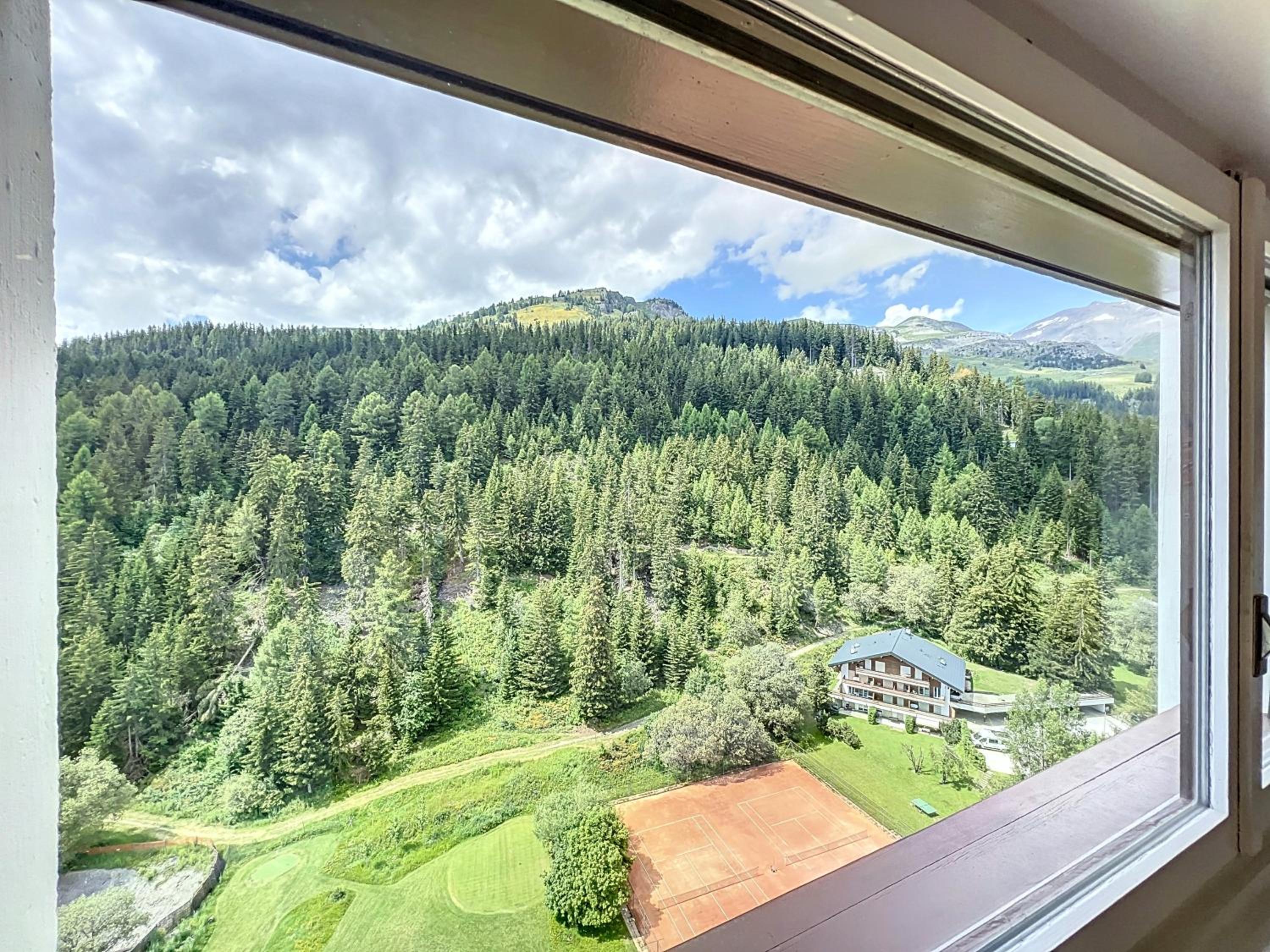 Super Crans Art and Design