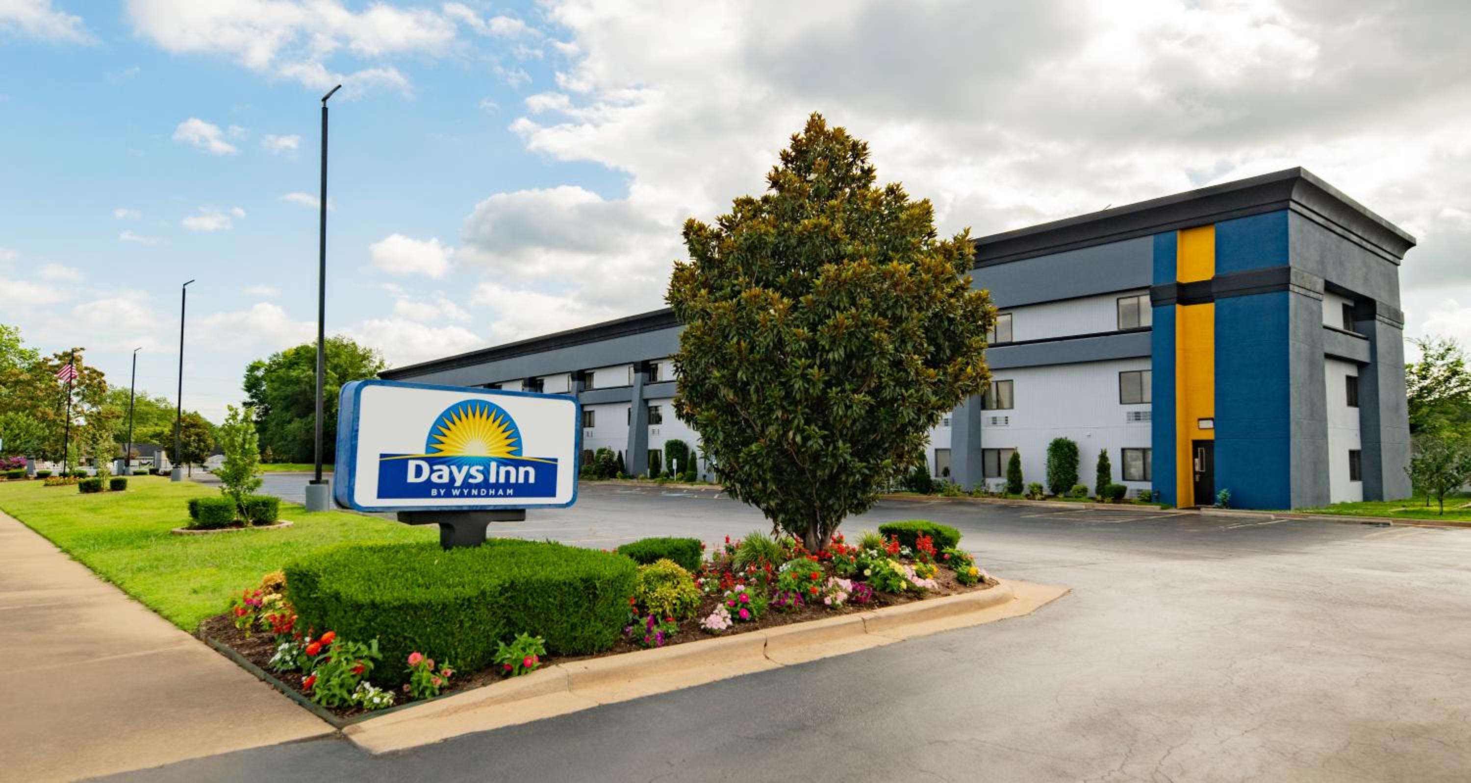 Fort Smith Vacations - Days Inn by Wyndham Fort Smith - Property Image 11