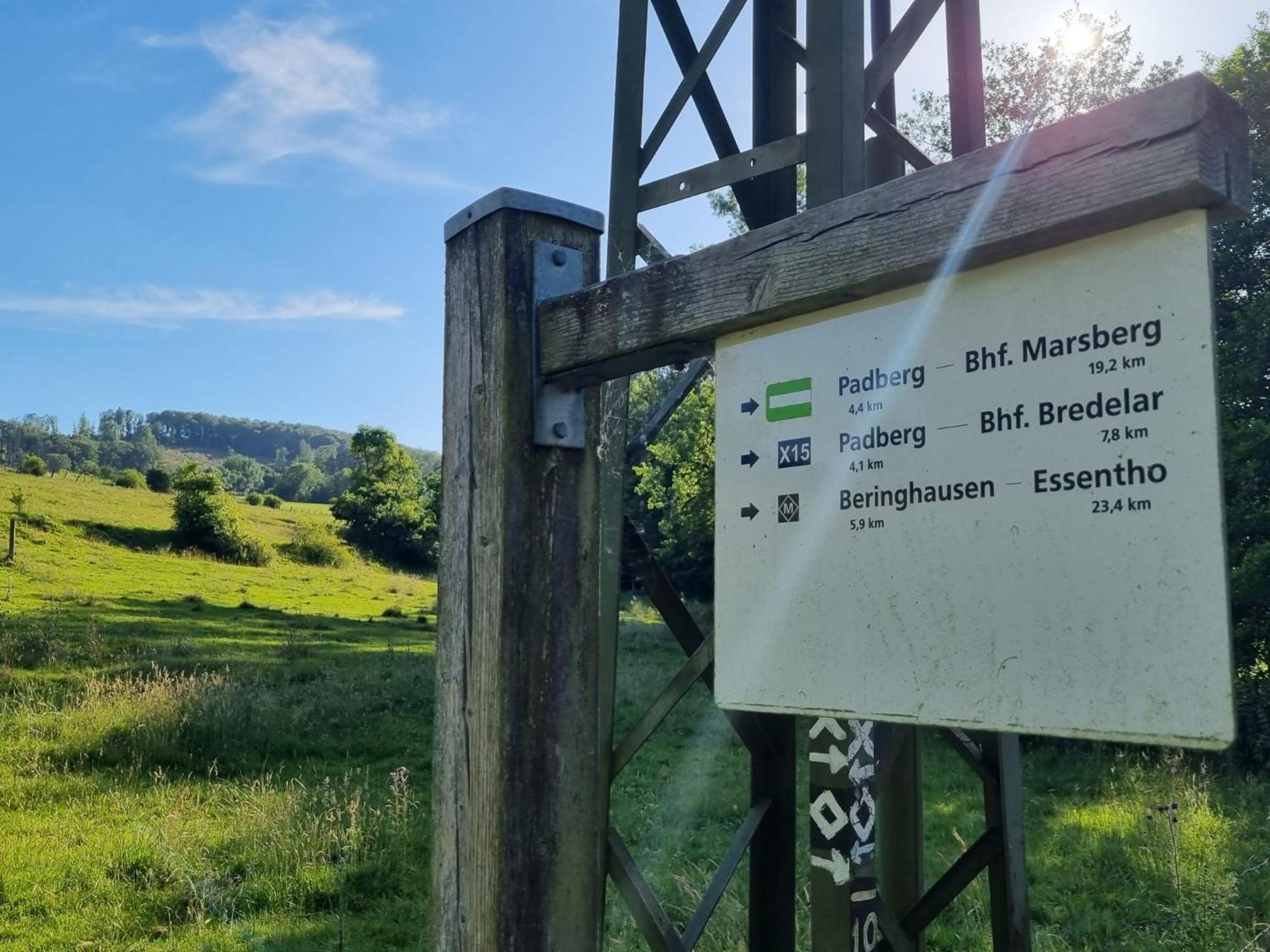 Explorer's Lodge & Camping