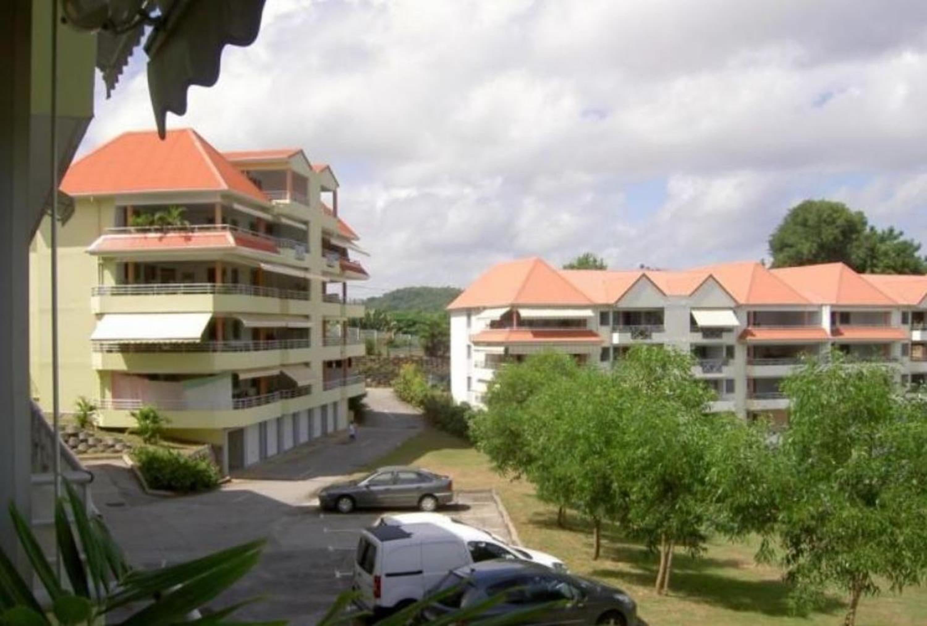 Appartement face à la mer à La Trinité – 70 m² – Terrasse view 2
