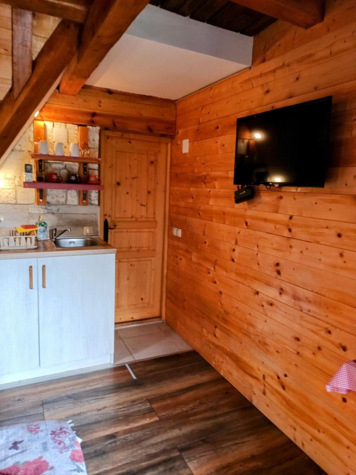 Konaci Gradina 3