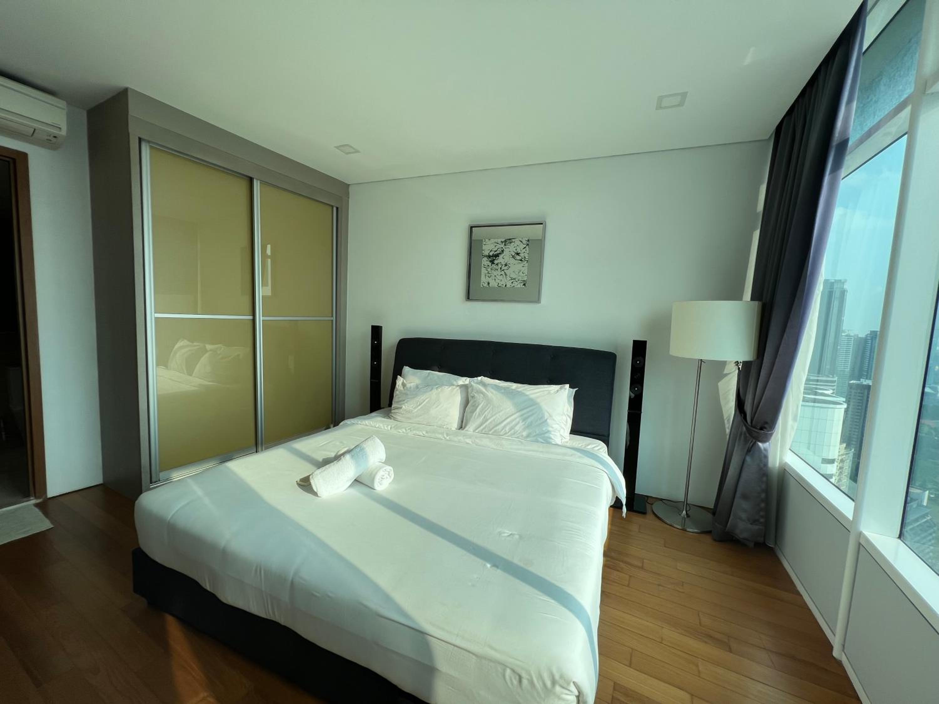 VORTEX SUITES KLCC & KL Tower VIEW