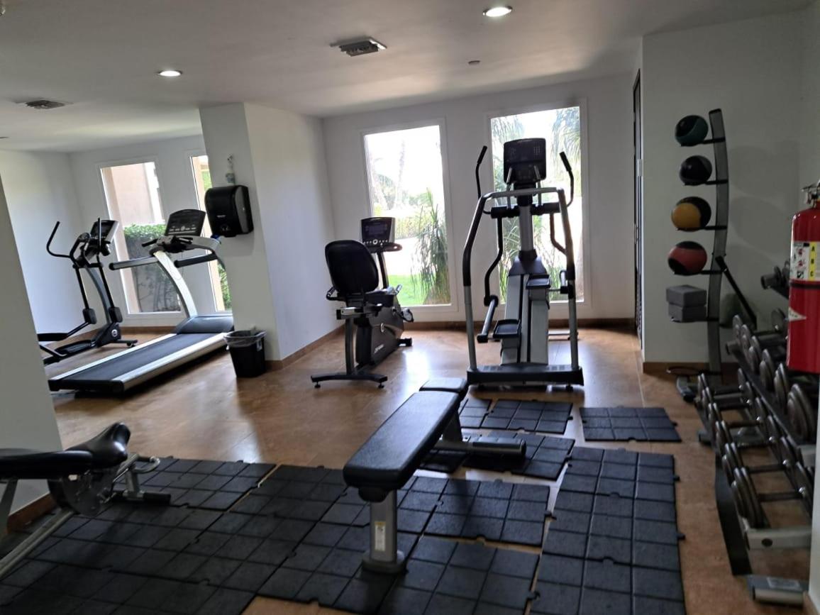 Beautiful Vibes Sun Kiss Serenity your Stylish Apt Just Steps from Eagle Beach
