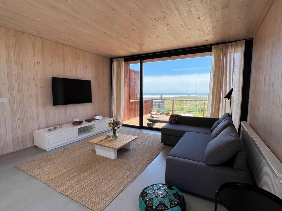 Nueva! Casa en condominio con acceso directo a la playa