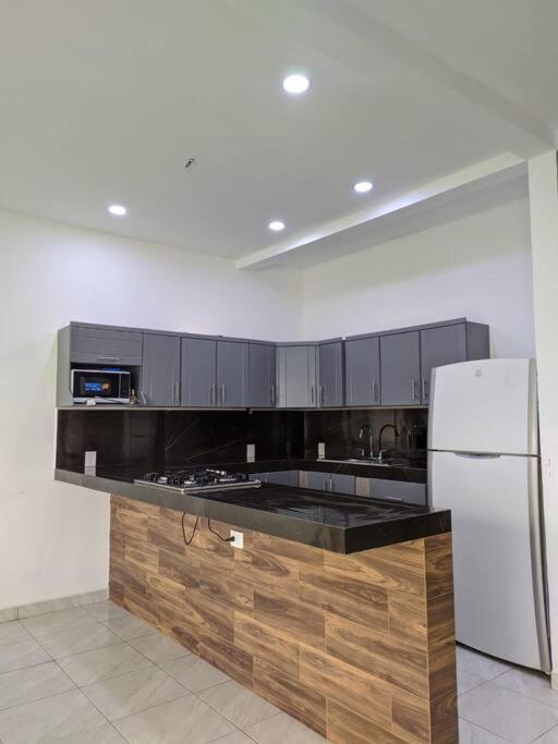 Casa Nueva con Alberca y Jacuzzi