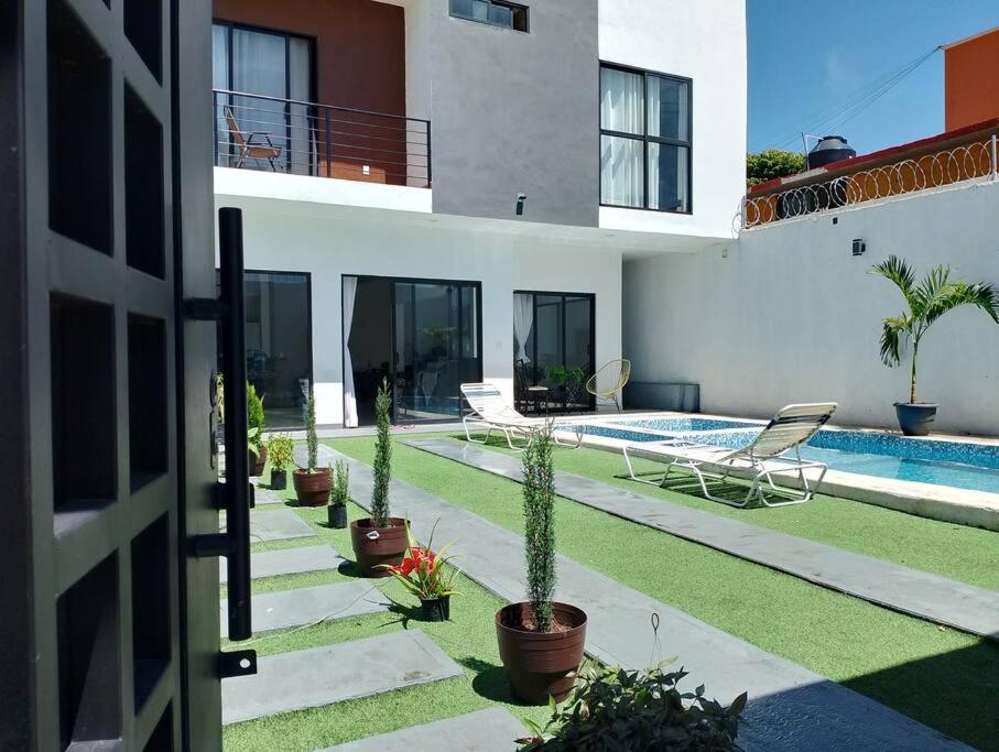 Casa Nueva con Alberca y Jacuzzi