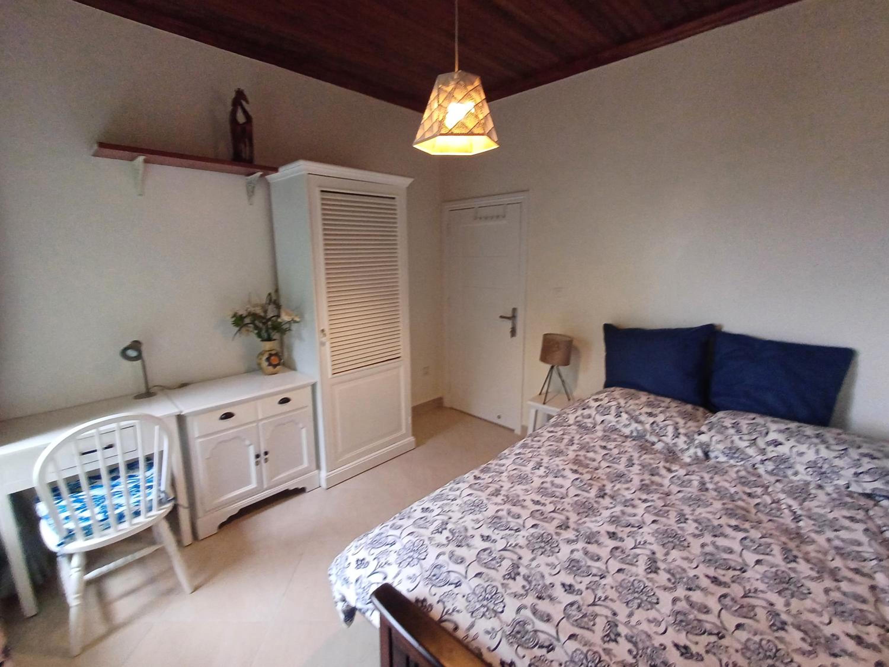 Two Sunbirds Rental