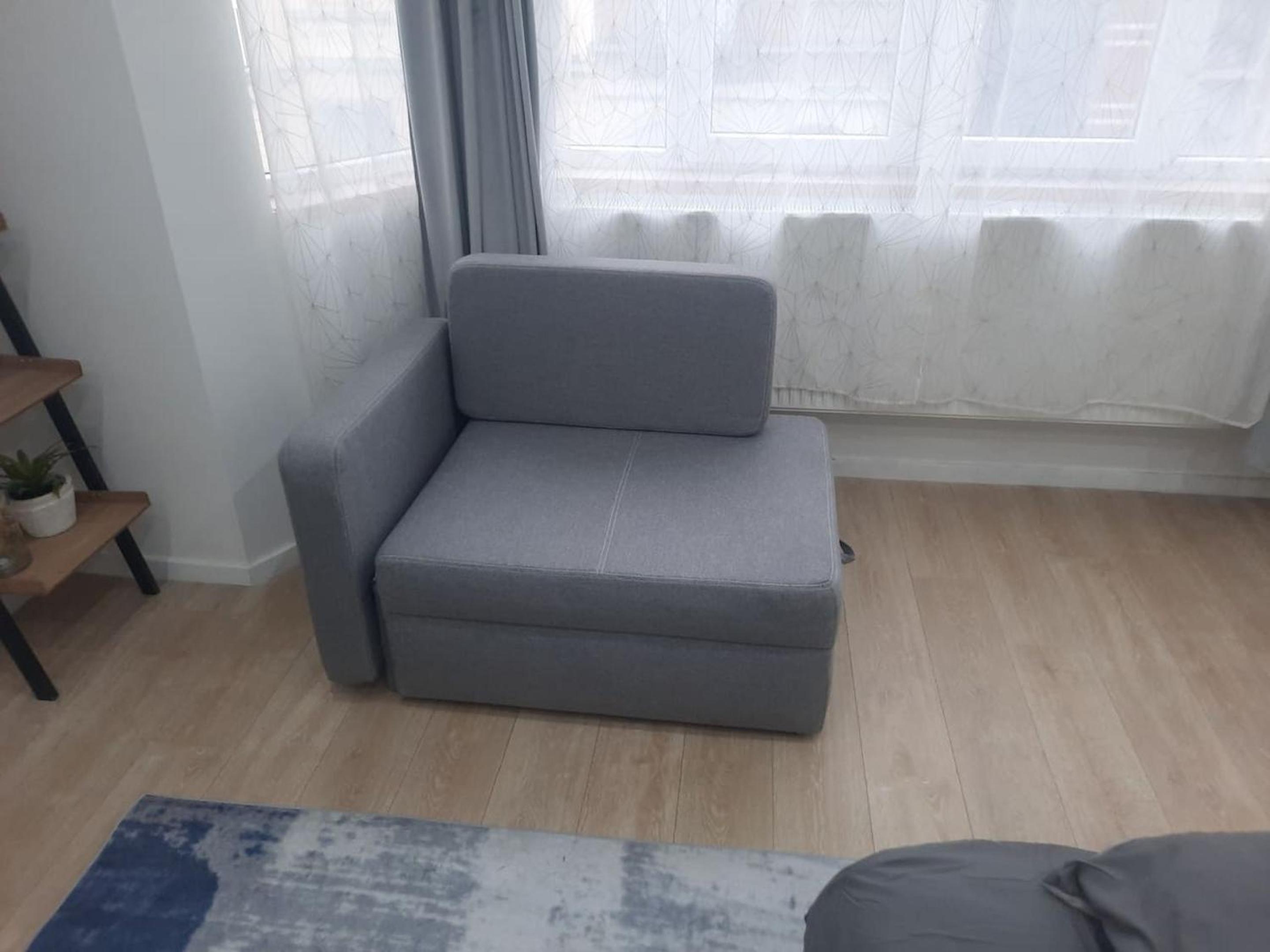 Modern Apartment in Molenbeek-Saint-Jean / 77 m² / Parking