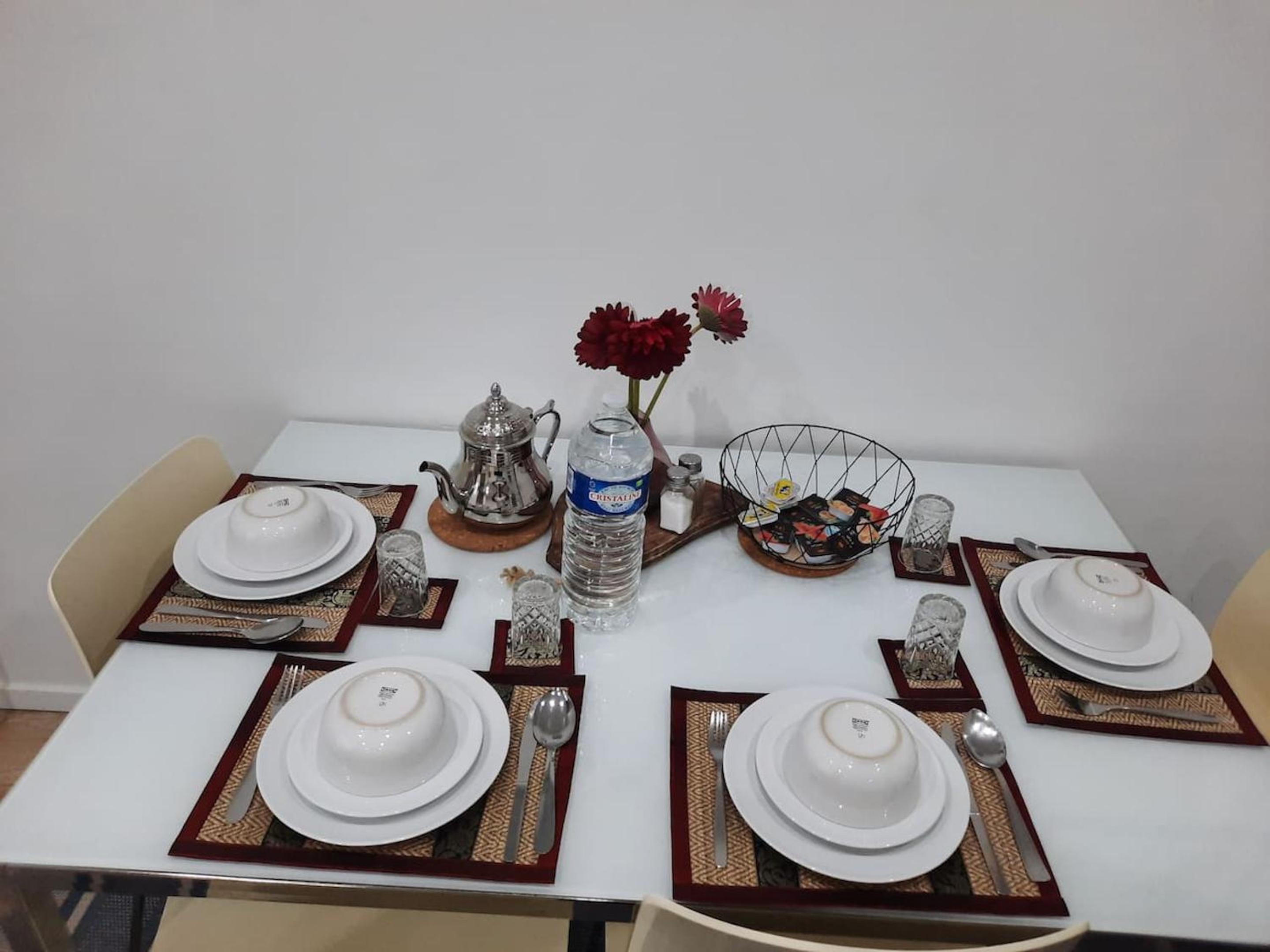 Modern Apartment in Molenbeek-Saint-Jean / 77 m² / Parking