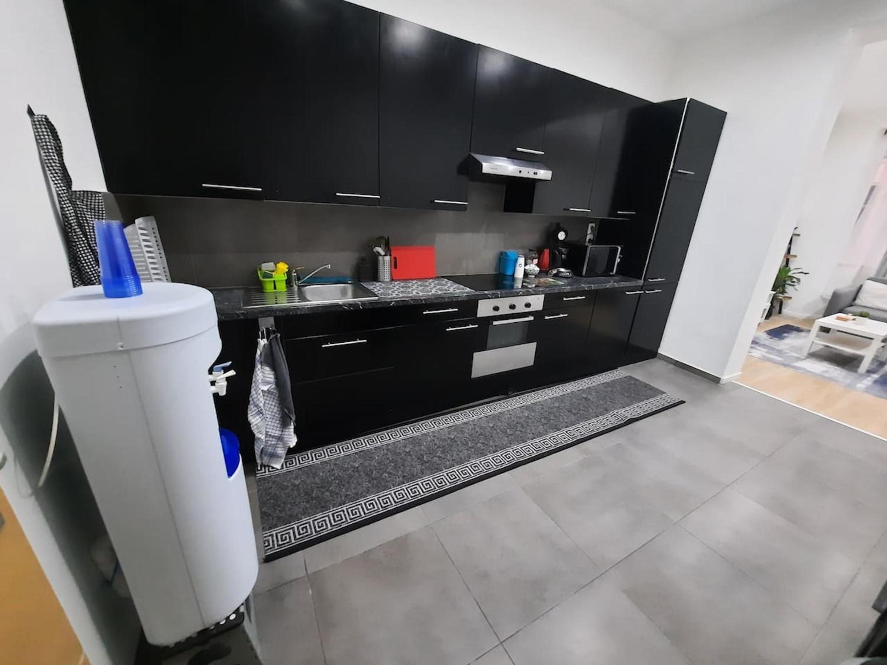 Modern Apartment in Molenbeek-Saint-Jean / 77 m² / Parking