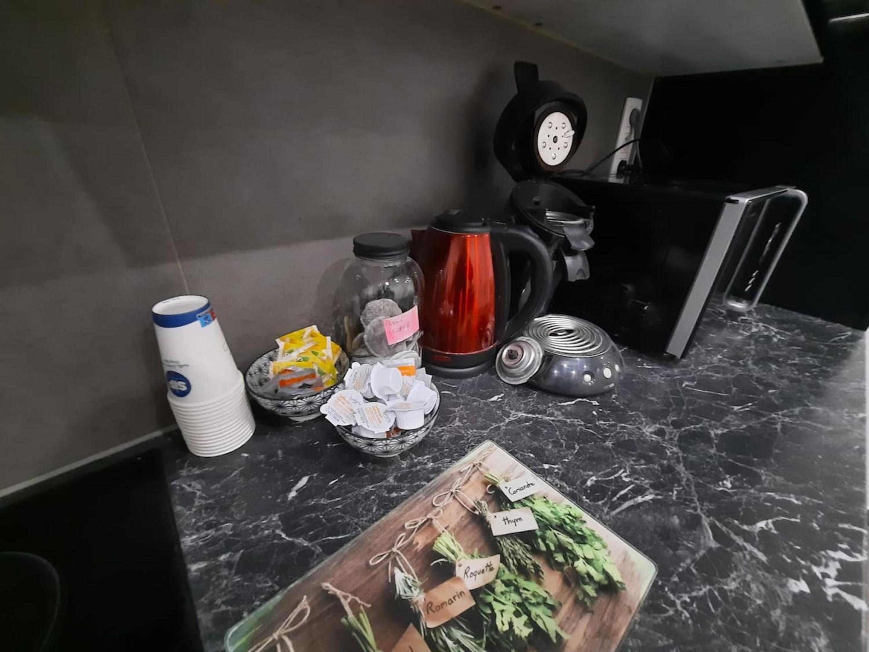 Modern Apartment in Molenbeek-Saint-Jean / 77 m² / Parking