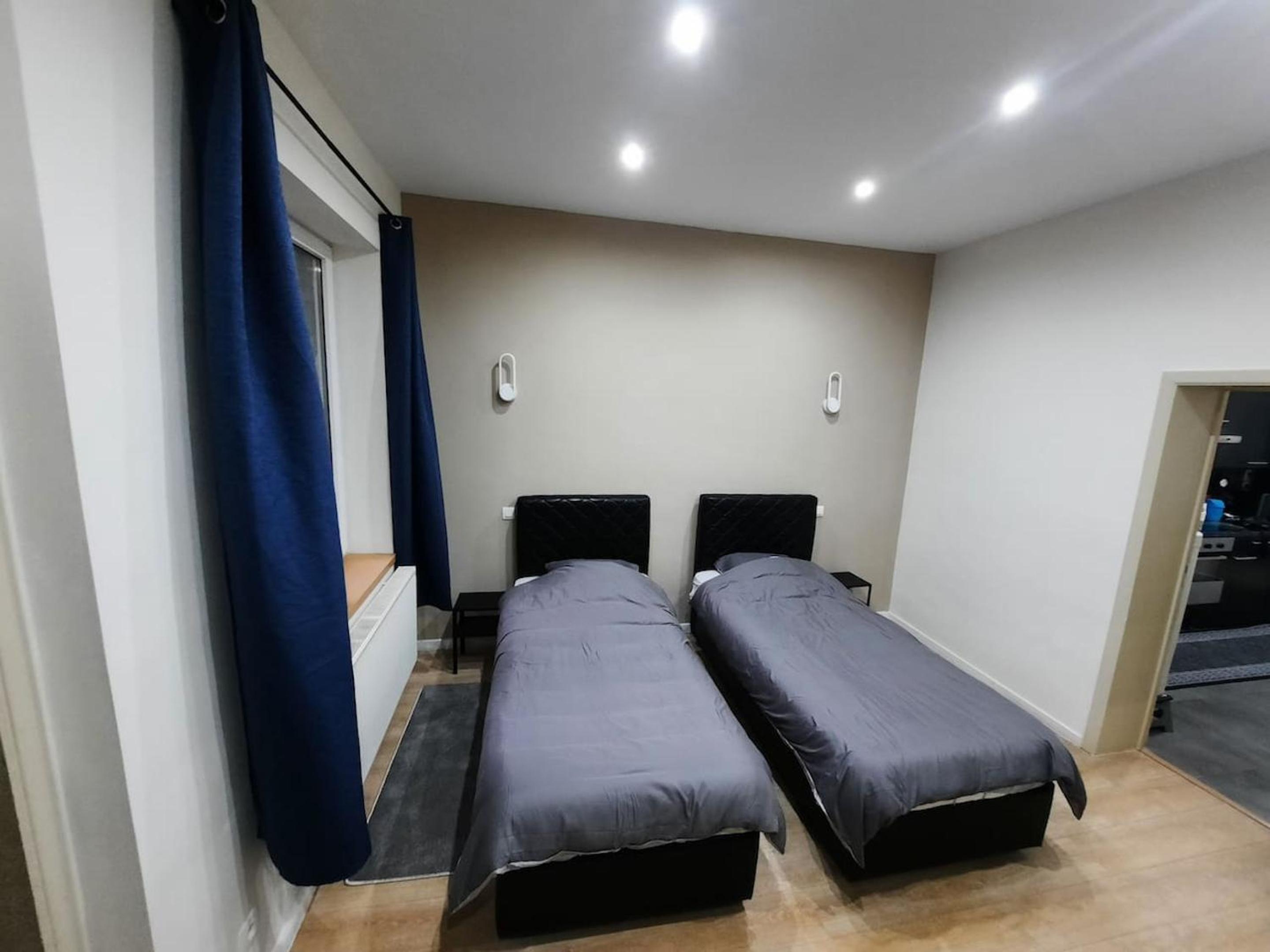 Modern Apartment in Molenbeek-Saint-Jean / 77 m² / Parking