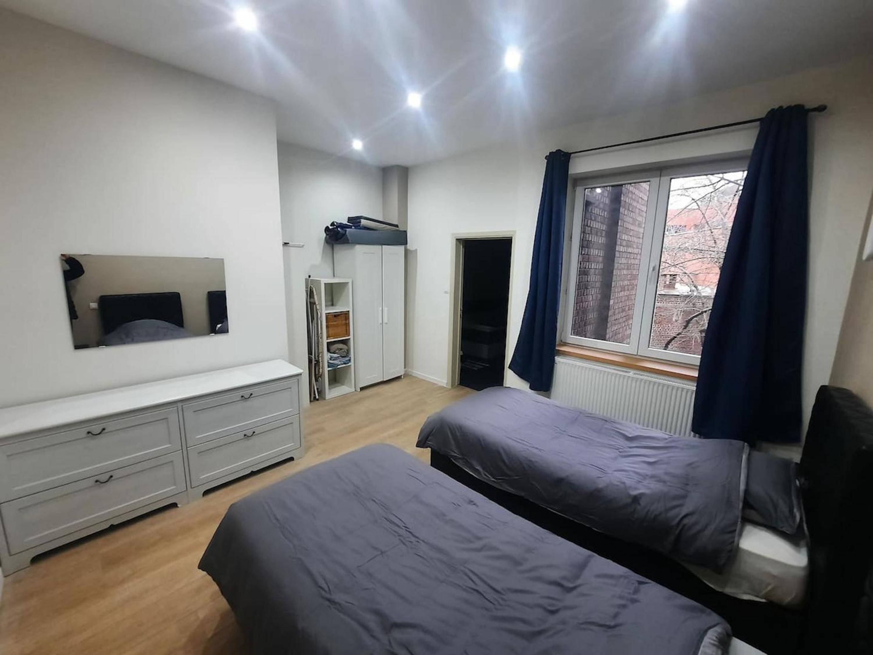 Modern Apartment in Molenbeek-Saint-Jean / 77 m² / Parking