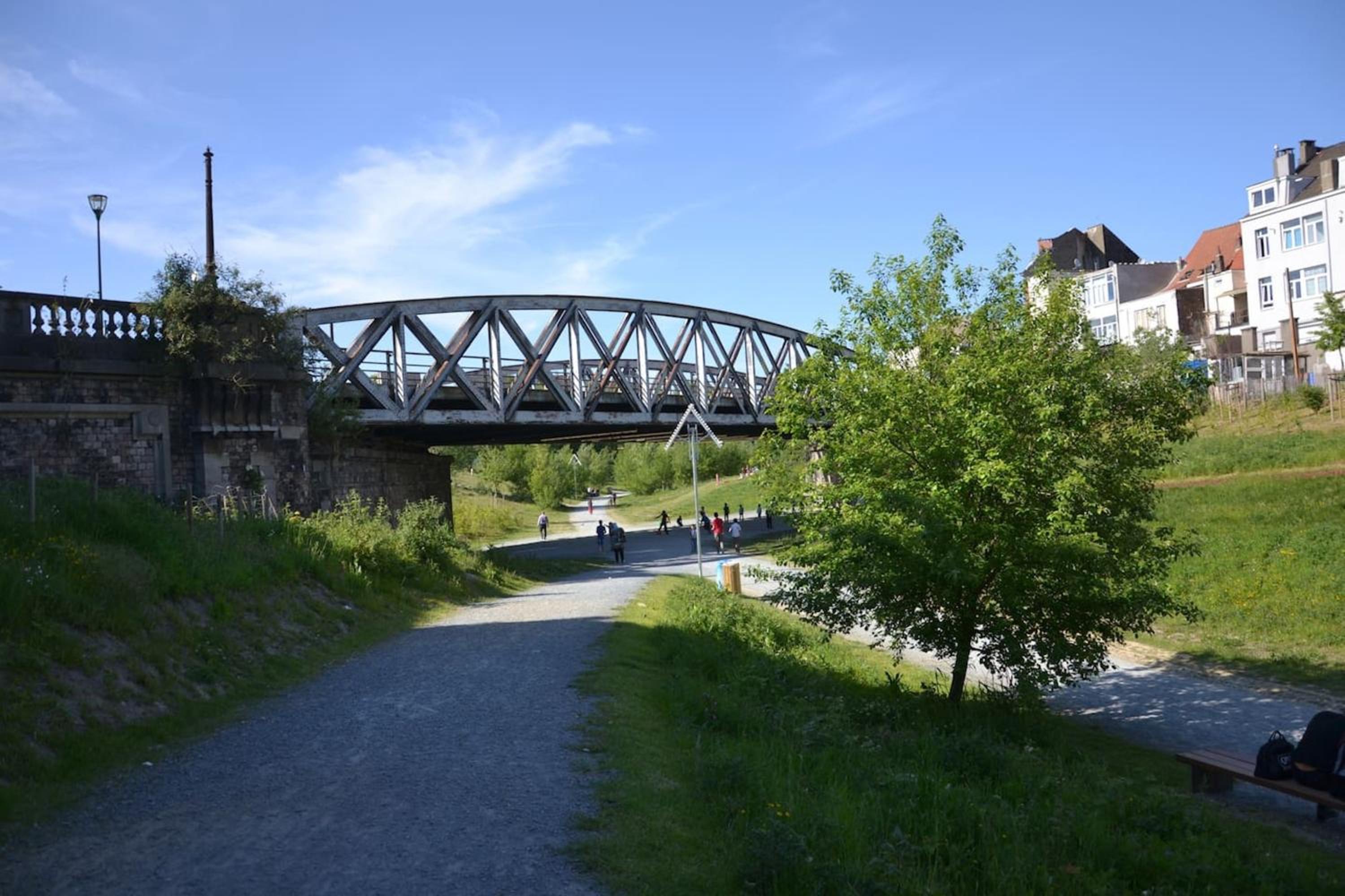 Modern Apartment in Molenbeek-Saint-Jean / 77 m² / Parking