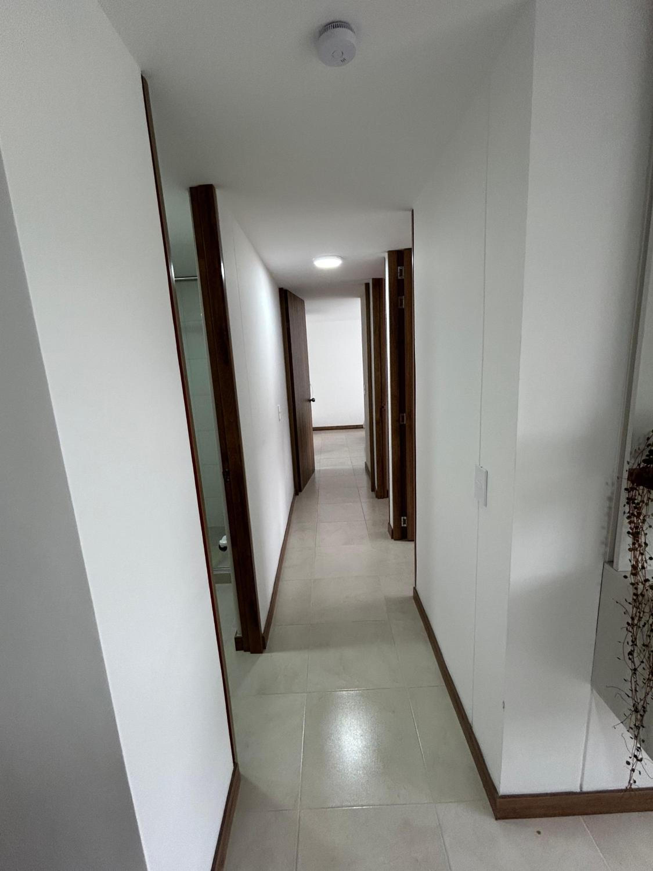 Cómodo, nuevo y con linda vista.